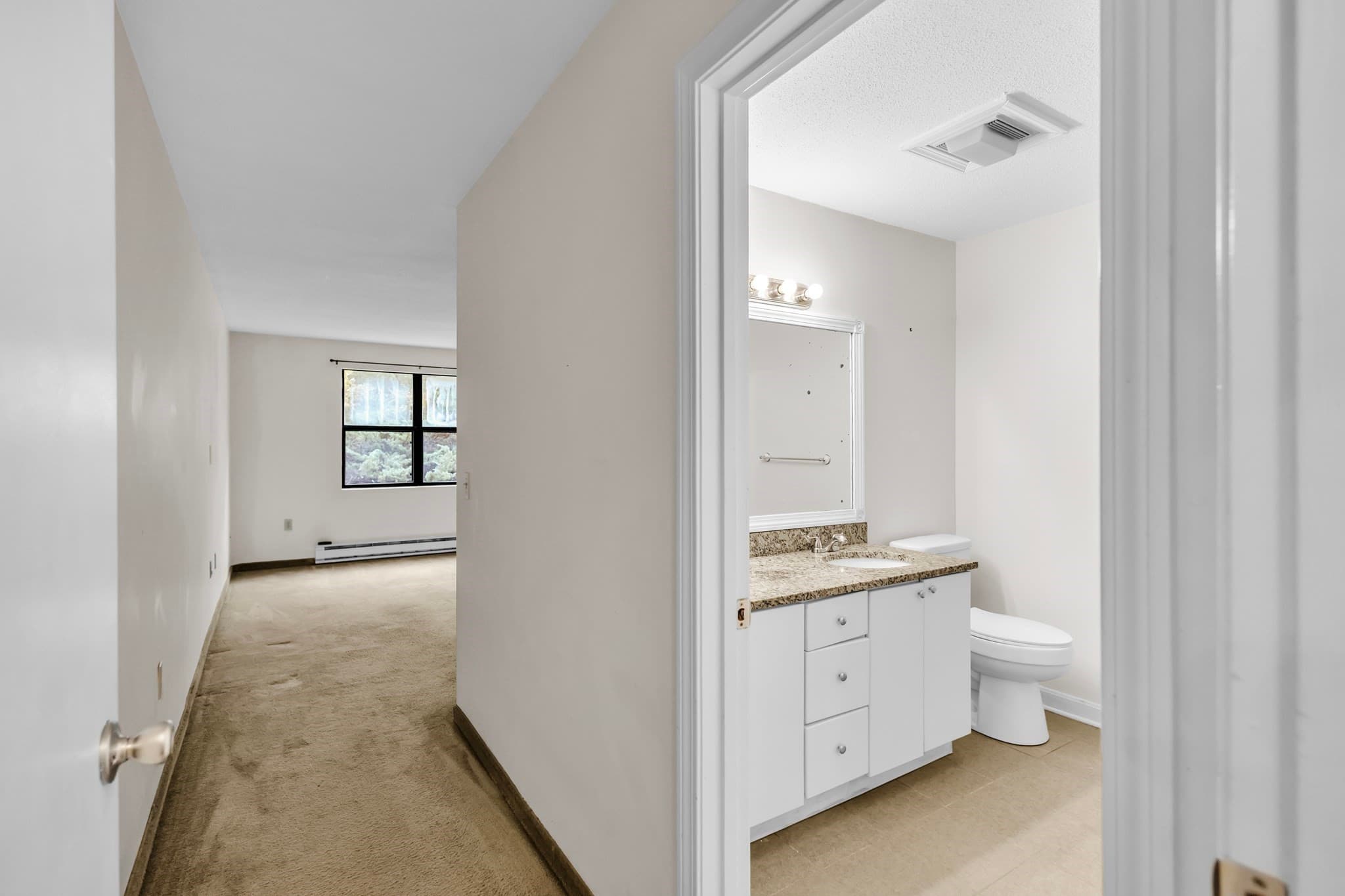 Condominium at 10 Wrentham Rd # 108, Worcester MA 01602, Worcester, photo 7 of 19
