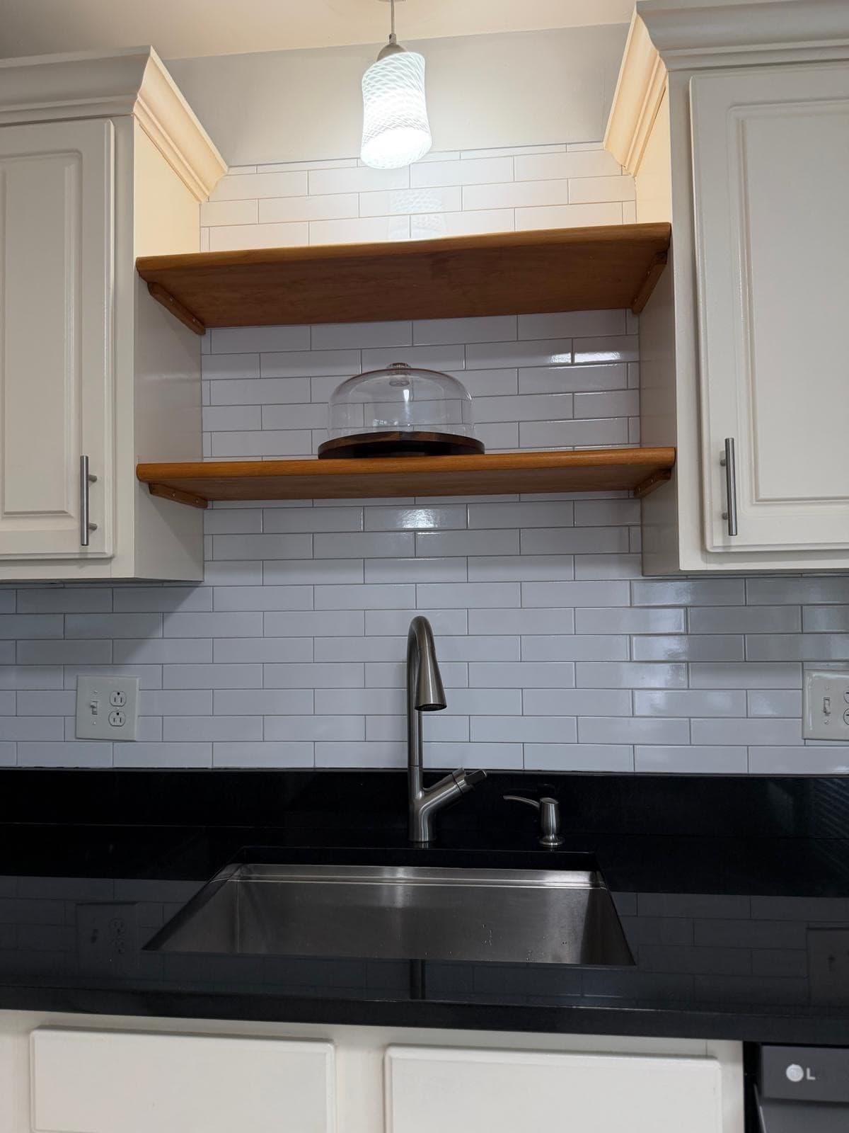 Condominium at 627 Revere Beach Pkwy # 627, Revere MA 02151, Revere, photo 3 of 30
