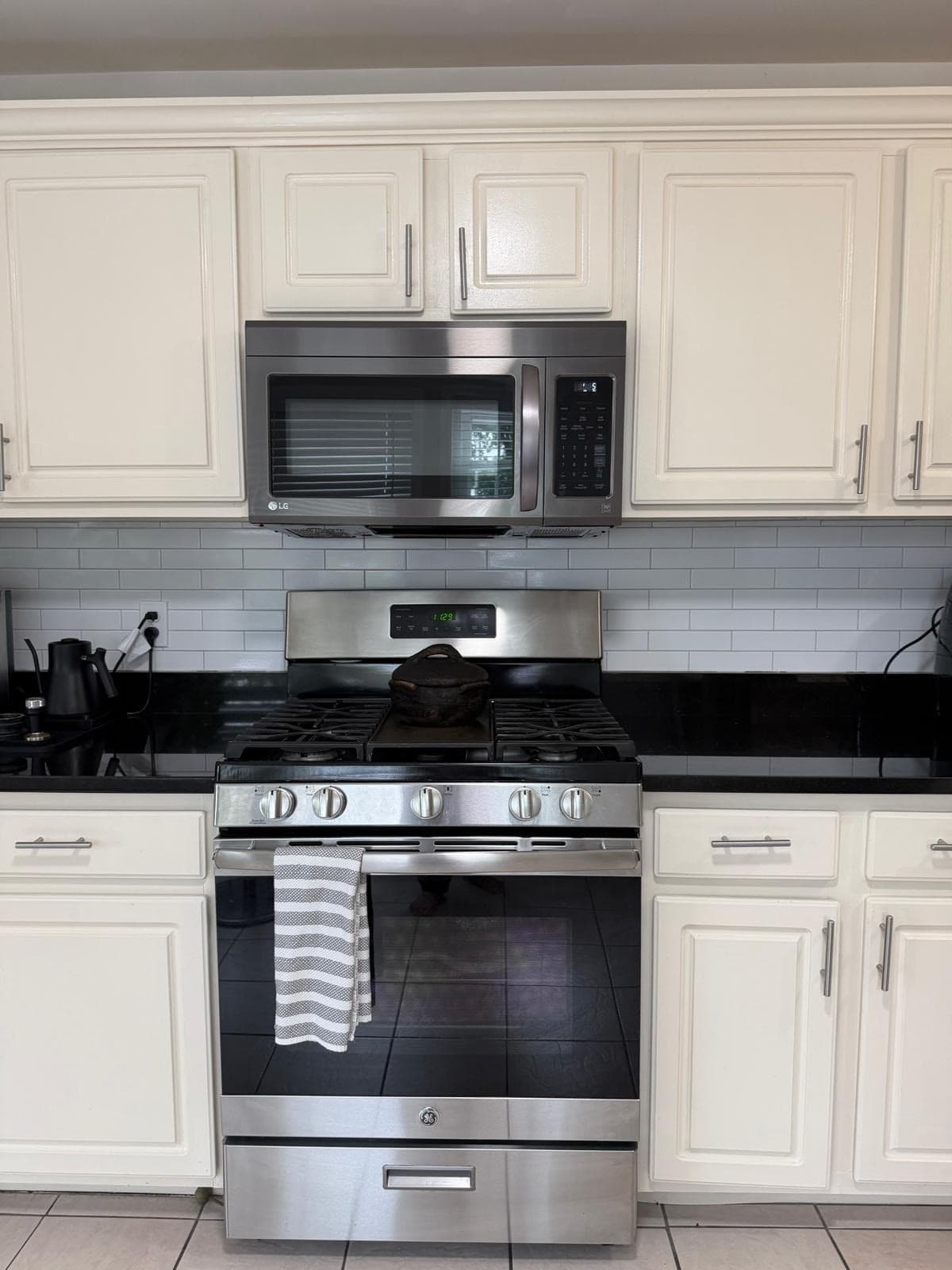 Condominium at 627 Revere Beach Pkwy # 627, Revere MA 02151, Revere, photo 4 of 30