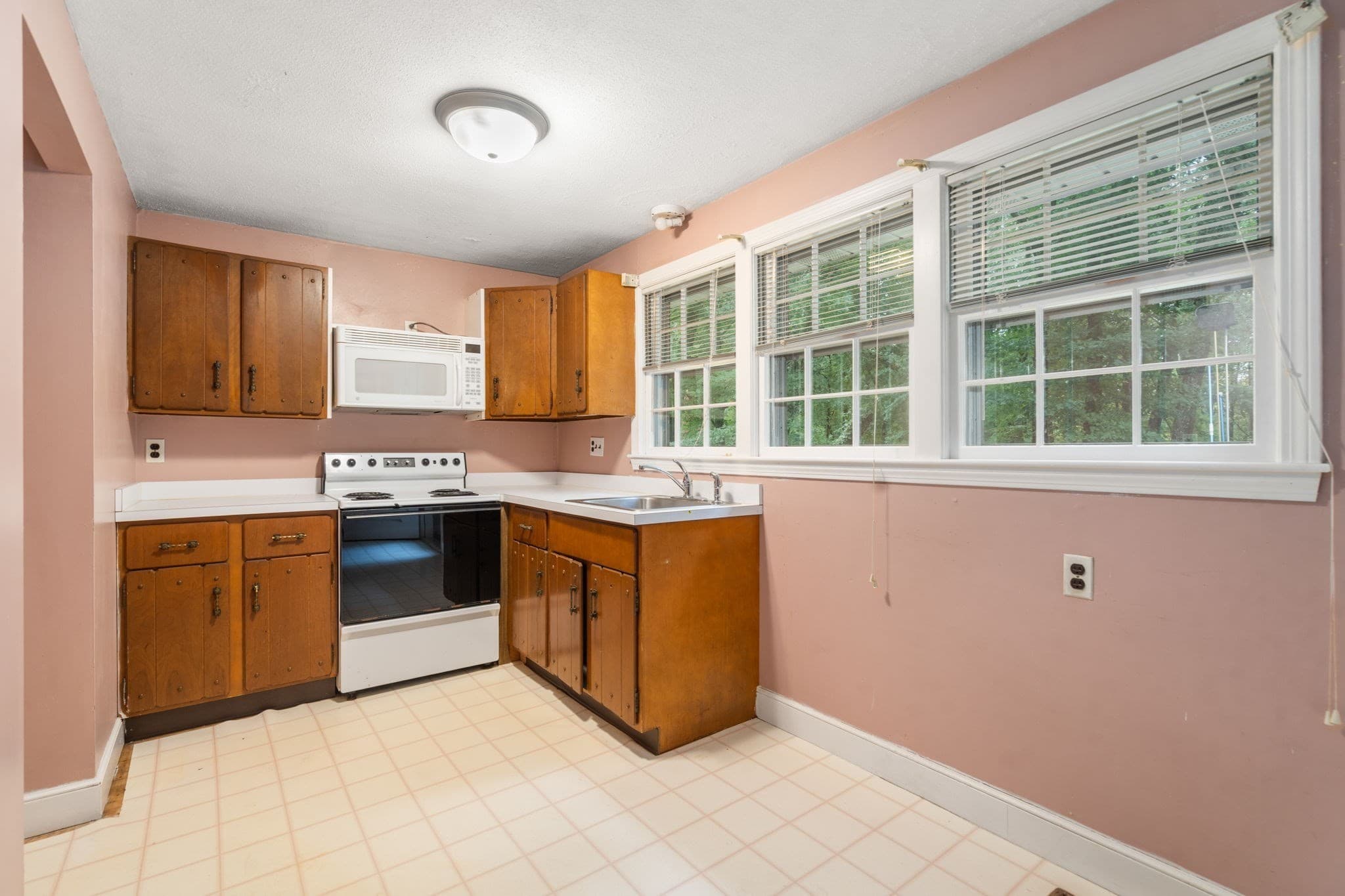 2 Family - 2 Units Side by Side at 11 Summit Road, Southborough MA 01772, Southborough, photo 28 of 41