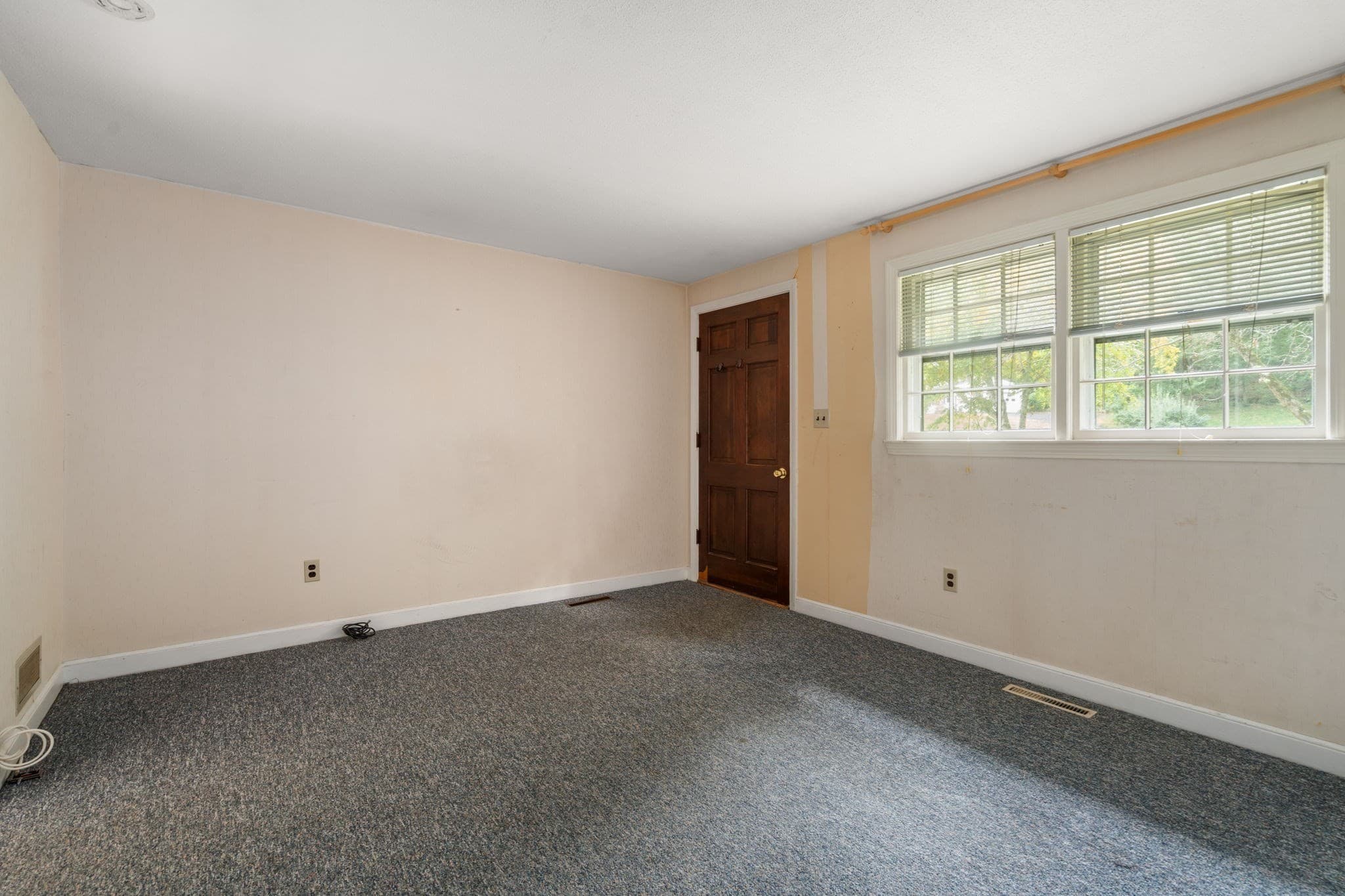 2 Family - 2 Units Side by Side at 11 Summit Road, Southborough MA 01772, Southborough, photo 31 of 41