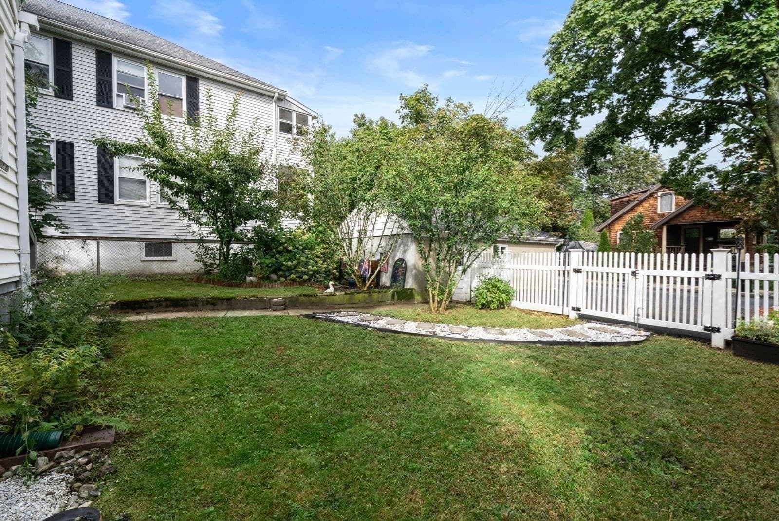Single Family Residence at 68 Grover St, Everett MA 02149, Everett, photo 19 of 26