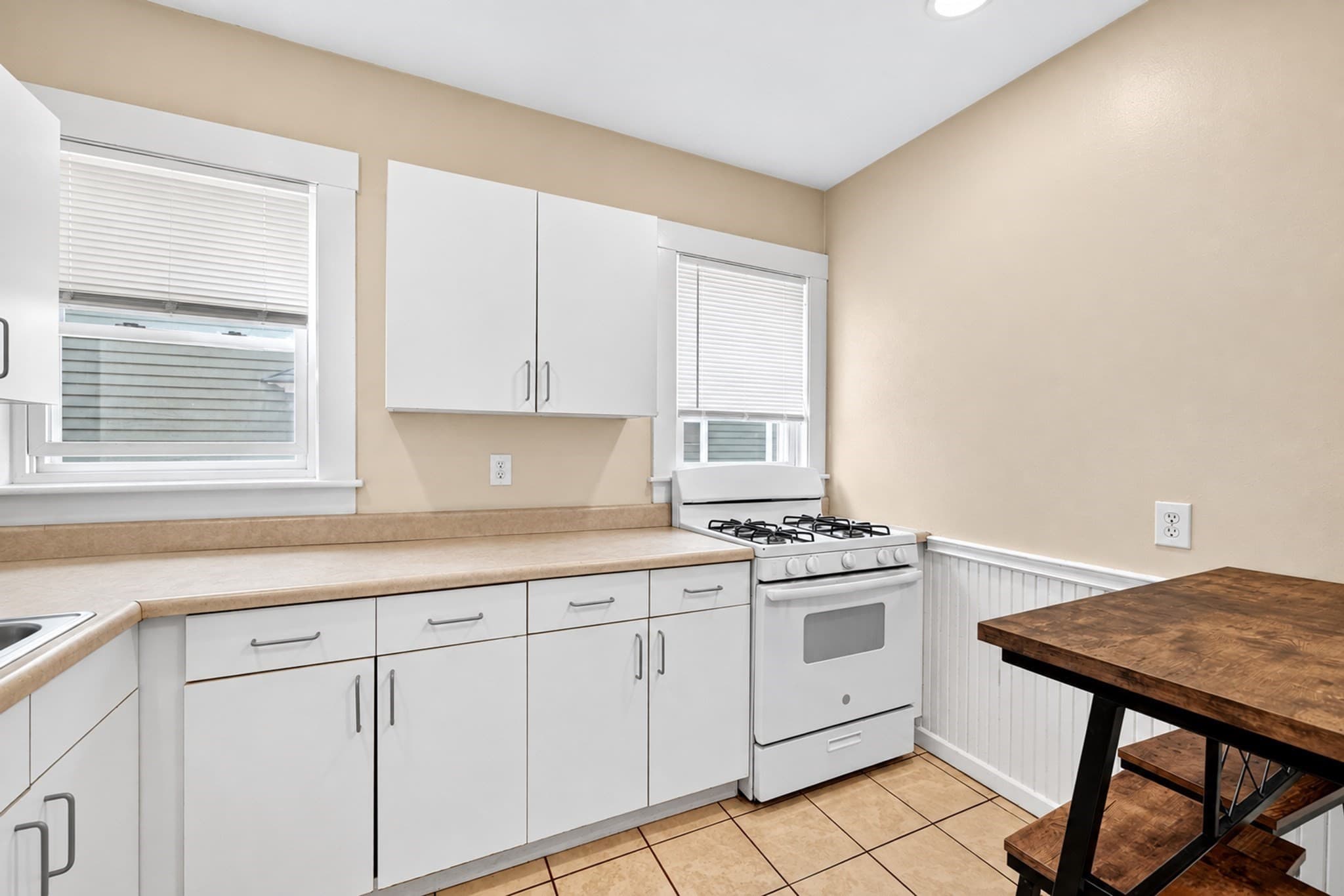 Multi Family at 23 Packard Ave, Somerville MA 02144, Somerville, photo 6 of 40