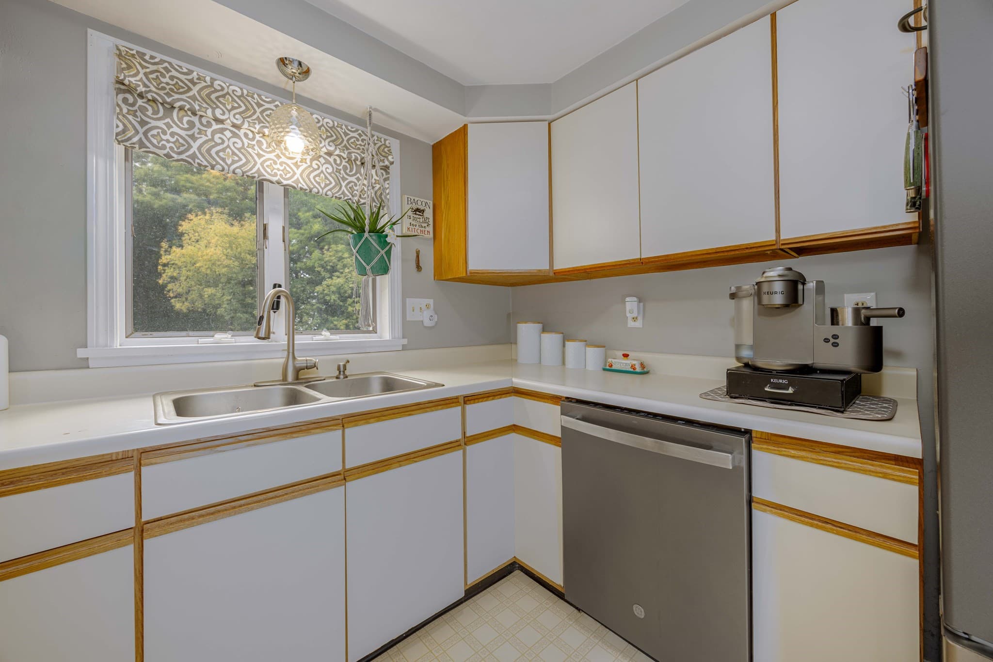 Condominium at 2 Elm Street # B, Medway MA 02053, Medway, photo 14 of 39