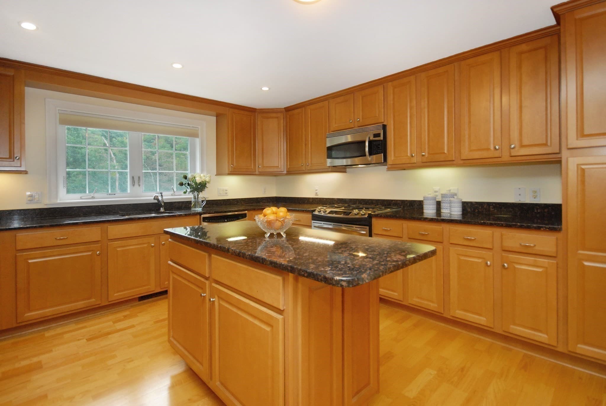 Condominium at 95 Conant St # 413, Concord MA 01742, Concord, photo 12 of 28