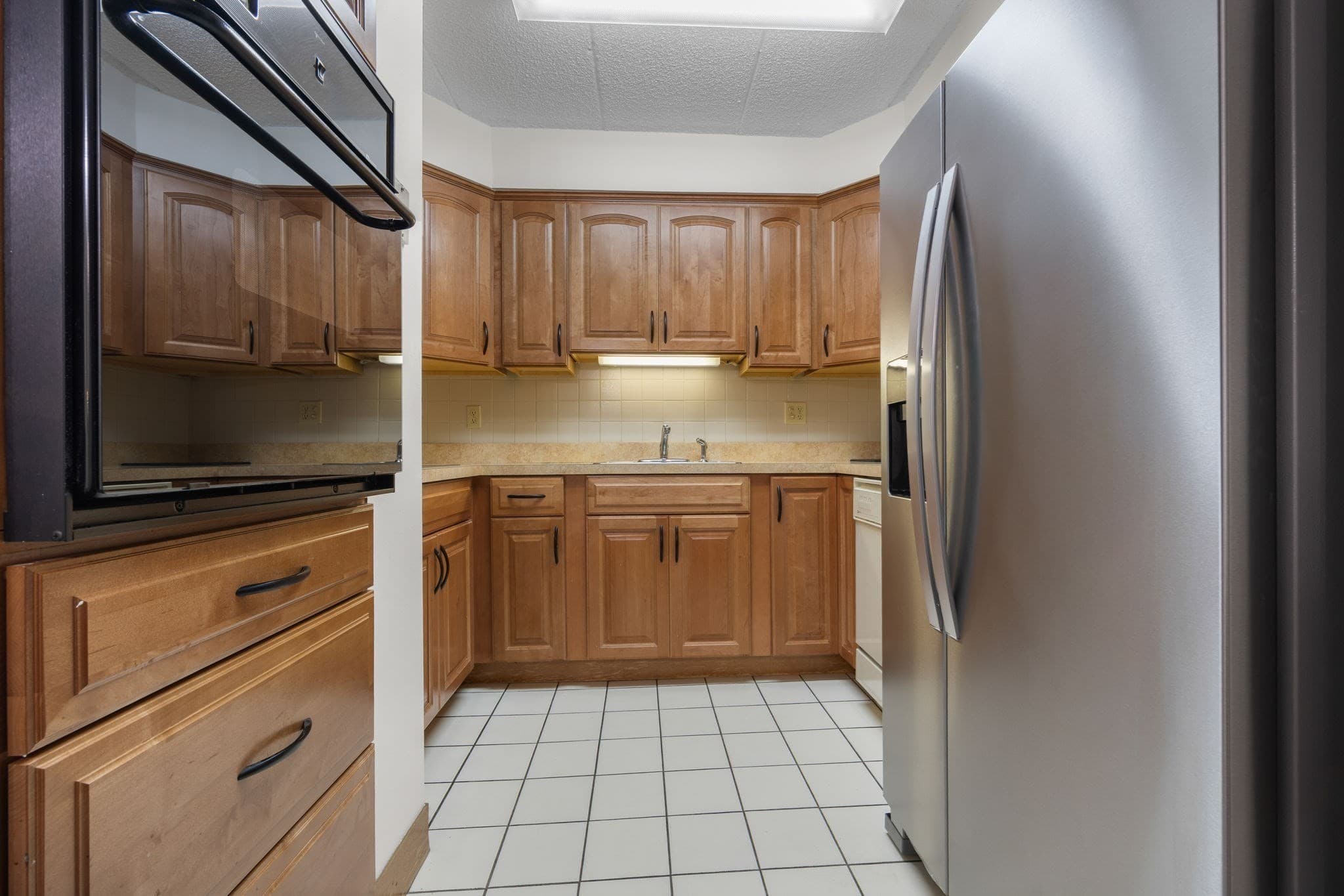 Condominium at 180 Green Street # 411, Melrose MA 02176, Melrose, photo 2 of 33
