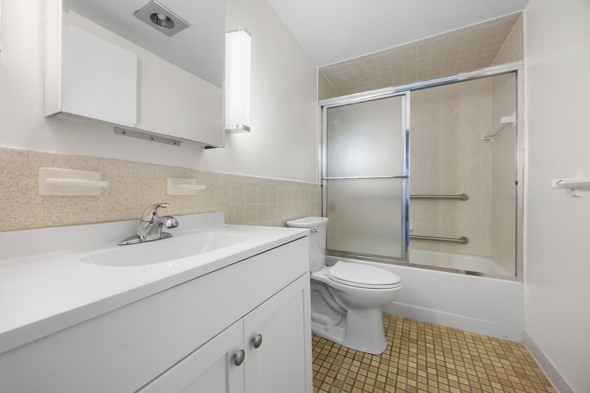Condominium at 180 Green Street # 411, Melrose MA 02176, Melrose, photo 14 of 33