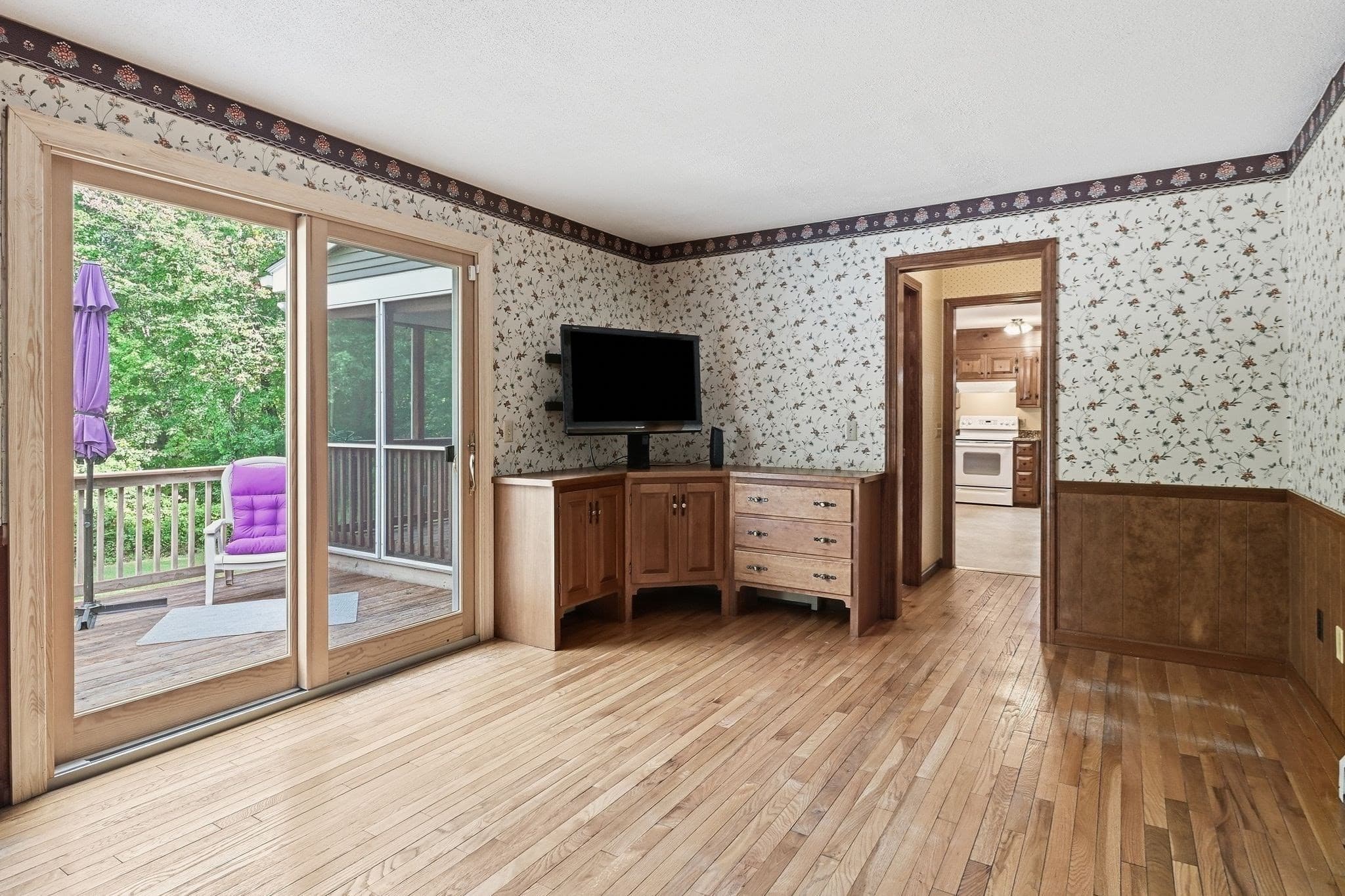 Single Family Residence at 4 Edson Dr, Wilbraham MA 01095, Wilbraham, photo 16 of 42