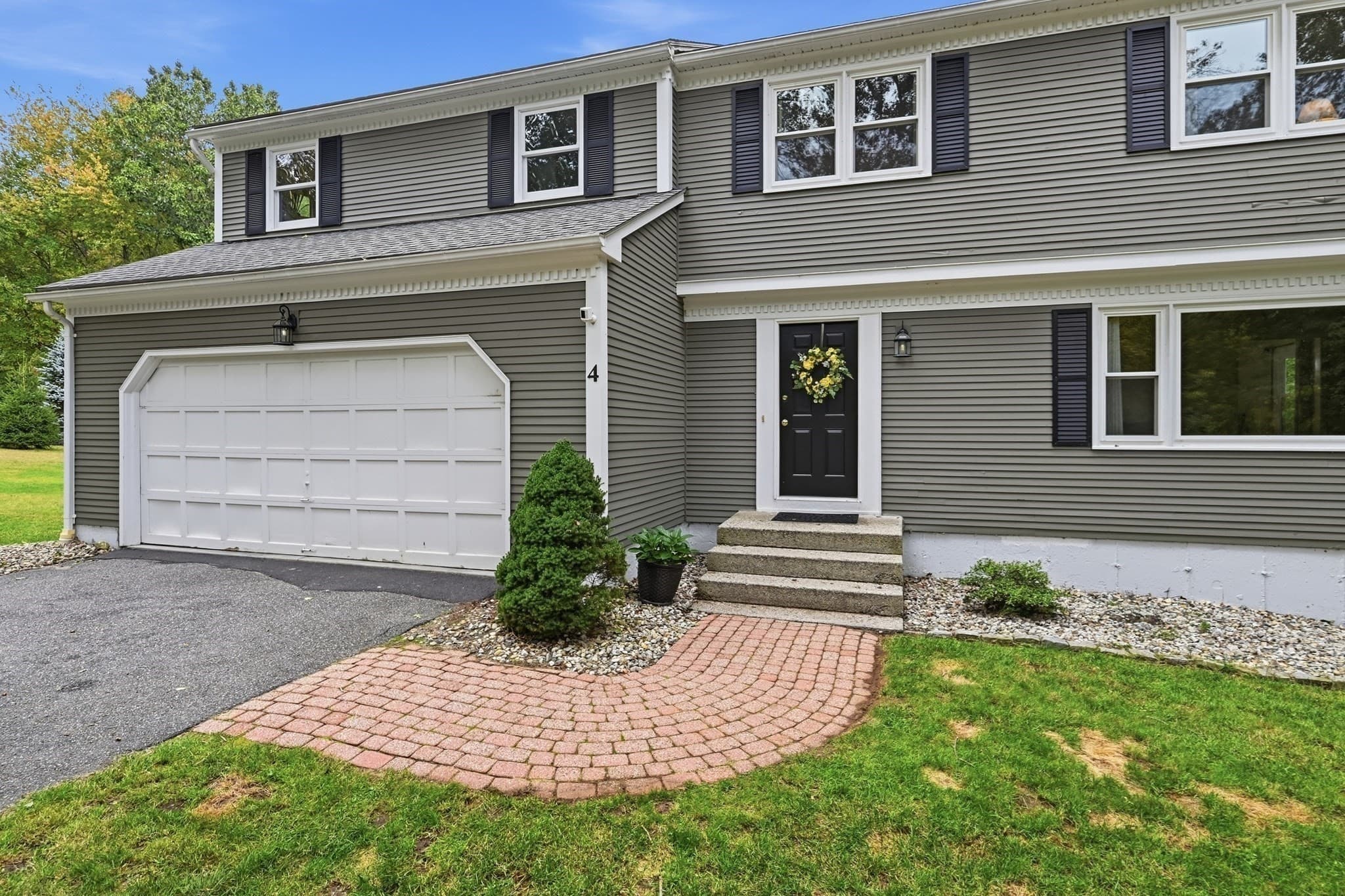Single Family Residence at 4 Edson Dr, Wilbraham MA 01095, Wilbraham, photo 3 of 42