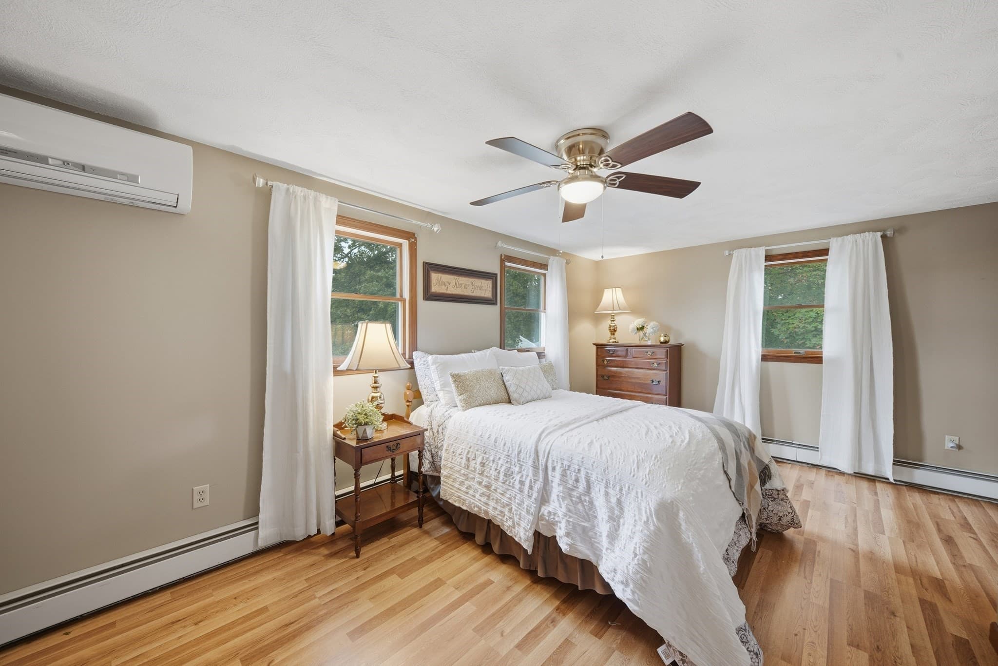 Single Family Residence at 672 Shawsheen St, Tewksbury MA 01876, Tewksbury, photo 16 of 41