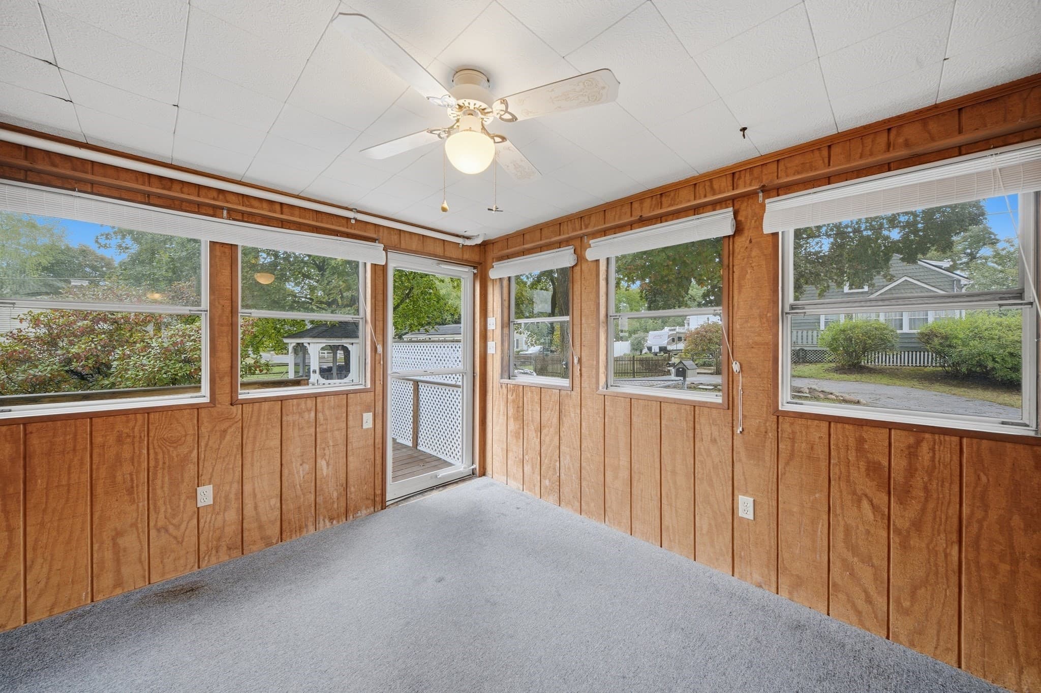 Single Family Residence at 672 Shawsheen St, Tewksbury MA 01876, Tewksbury, photo 26 of 41