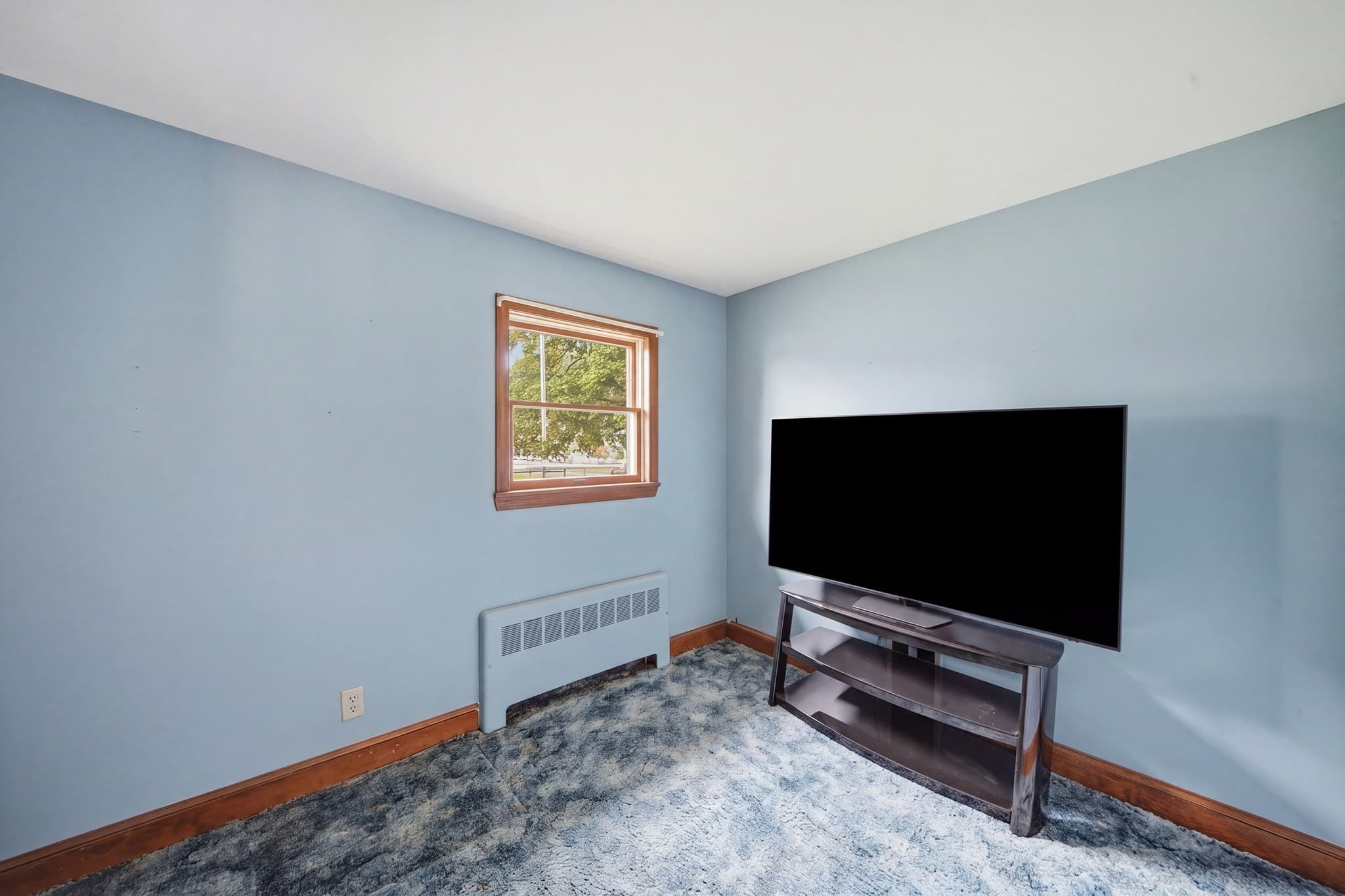 Single Family Residence at 672 Shawsheen St, Tewksbury MA 01876, Tewksbury, photo 10 of 41