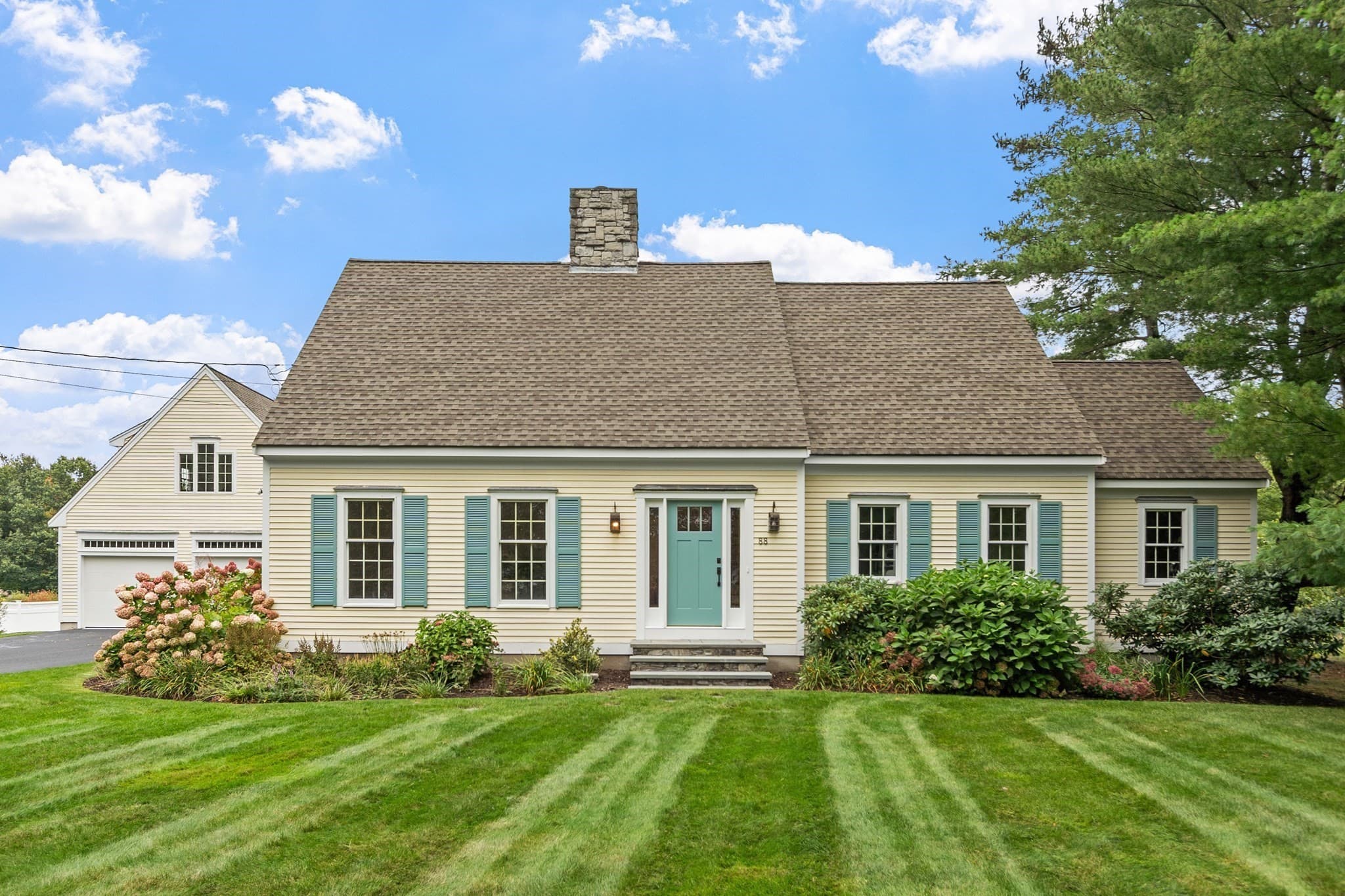 Single Family Residence at 88 N Billerica Rd, Tewksbury MA 01876, Tewksbury, photo 3 of 42