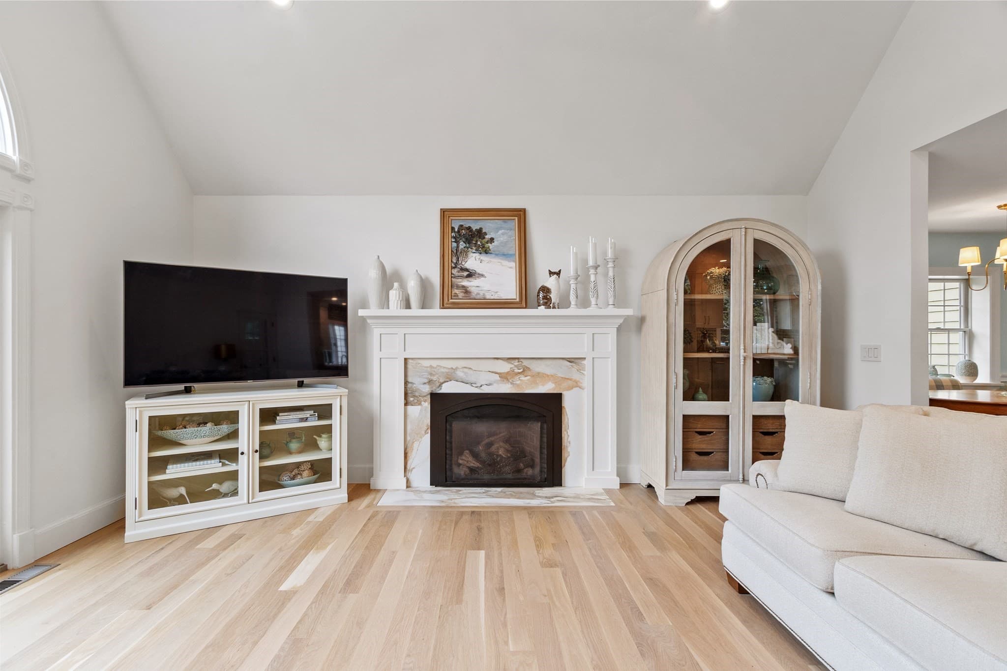 Single Family Residence at 88 N Billerica Rd, Tewksbury MA 01876, Tewksbury, photo 4 of 42