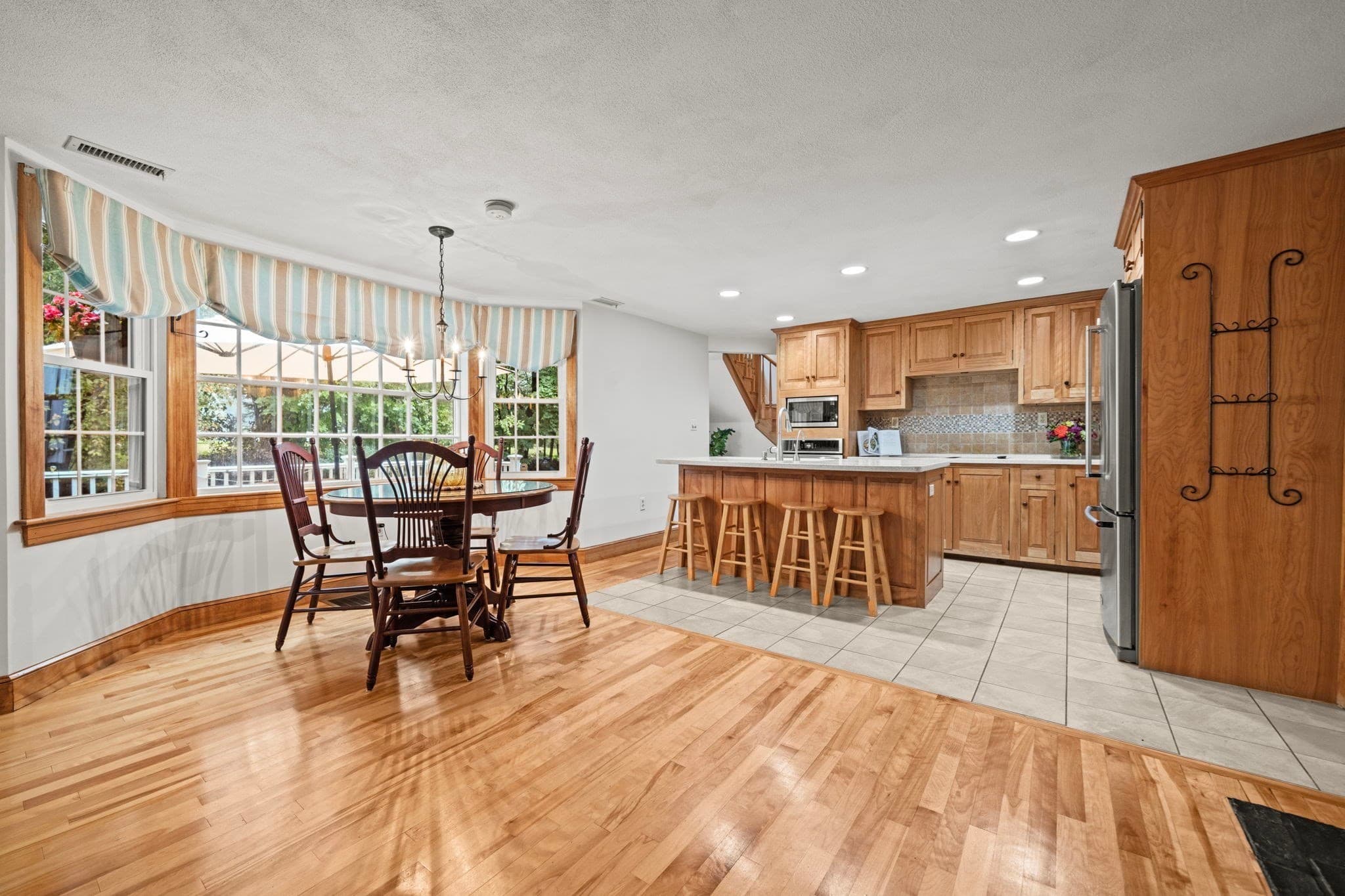Single Family Residence at 54 Edward Ave, Lynnfield MA 01940, Lynnfield, photo 9 of 33