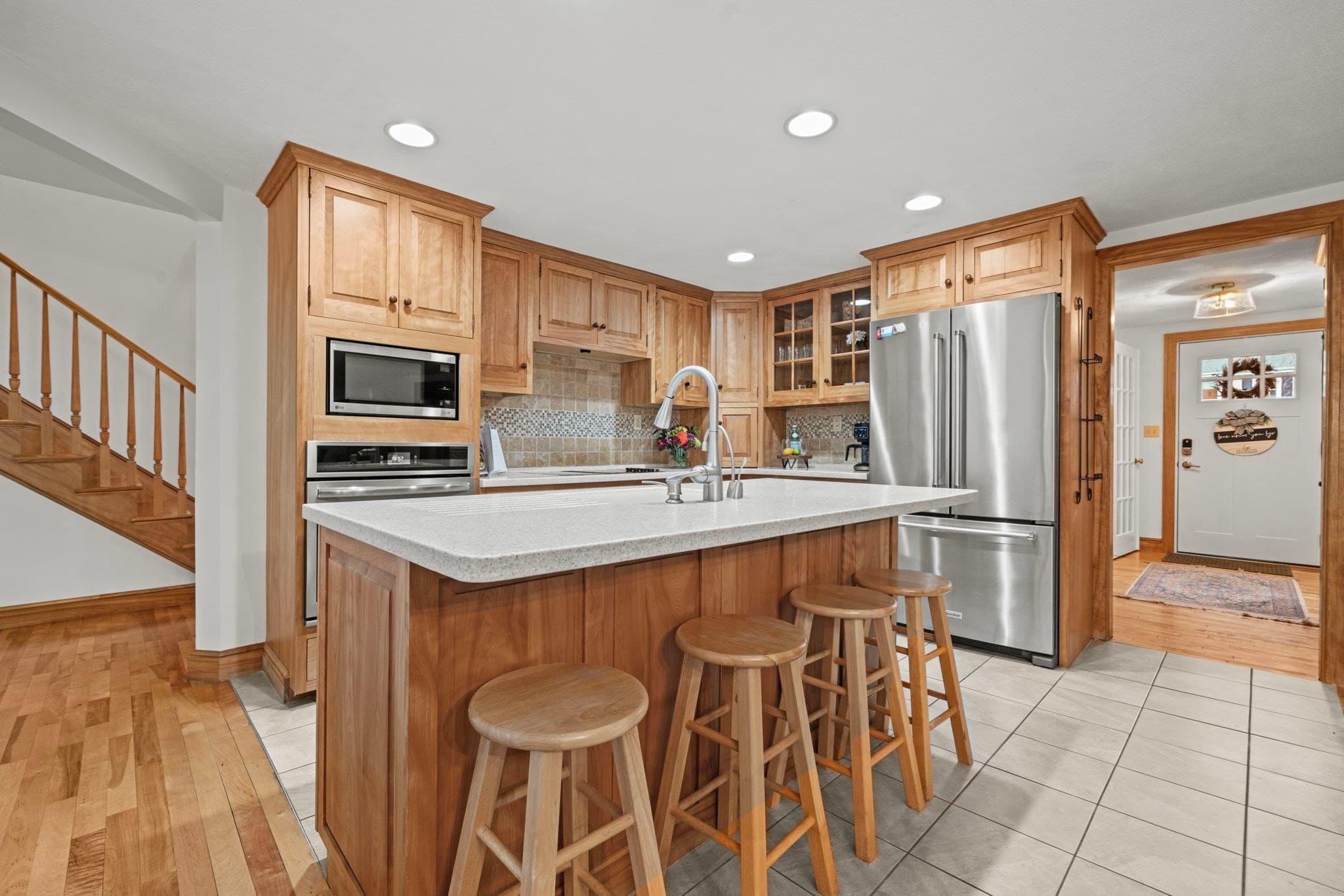 Single Family Residence at 54 Edward Ave, Lynnfield MA 01940, Lynnfield, photo 4 of 33