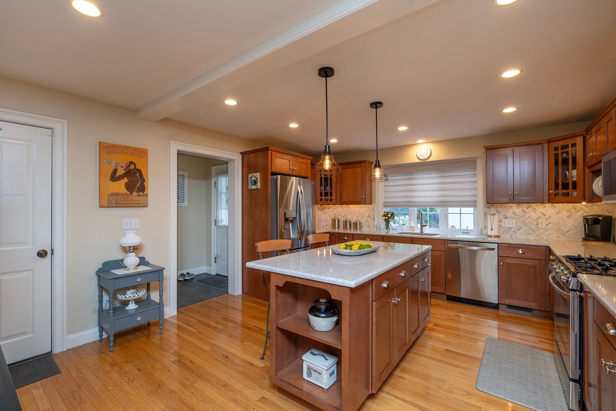Single Family Residence at 210 Market St, Amesbury MA 01913, Amesbury, photo 5 of 28