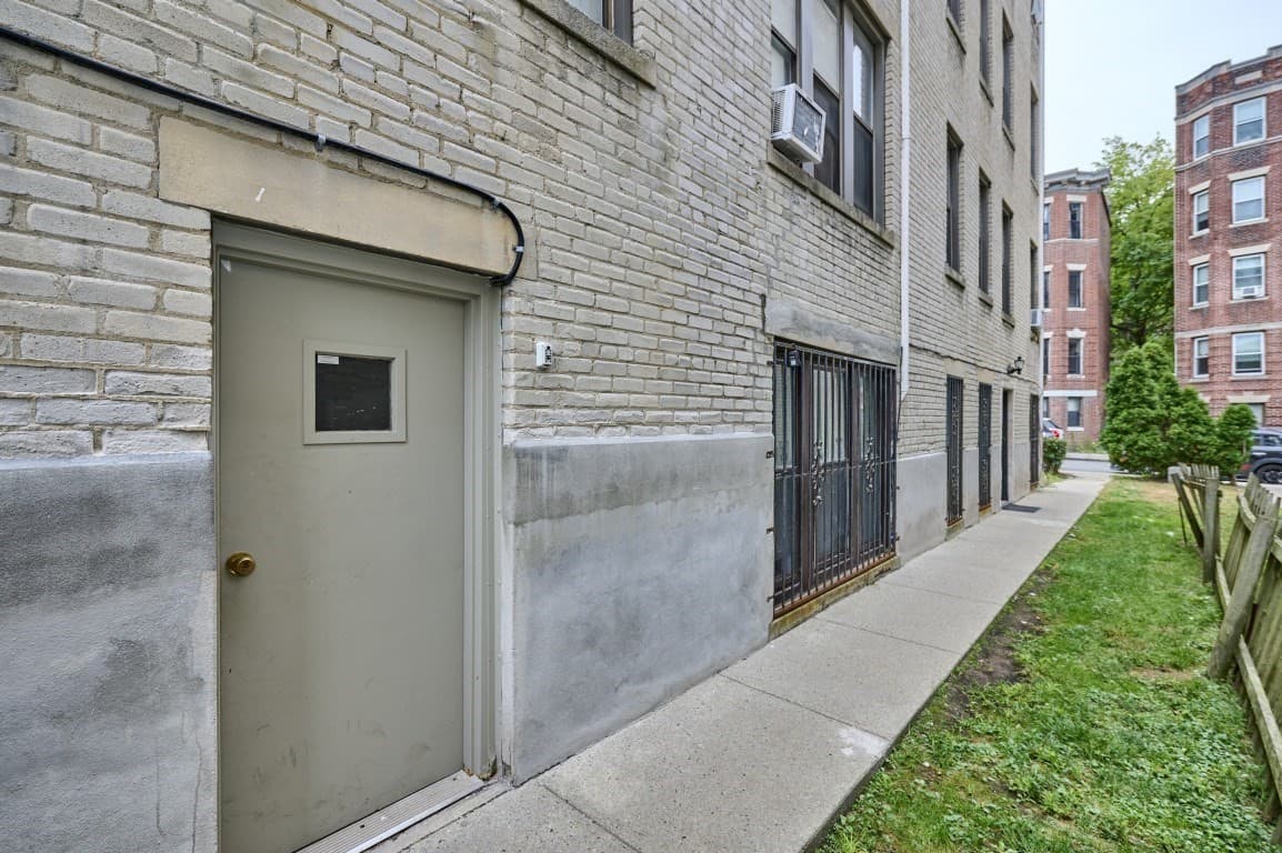 Condominium at 7 Lothian Rd # B, Boston MA 02135, Boston, photo 20 of 21