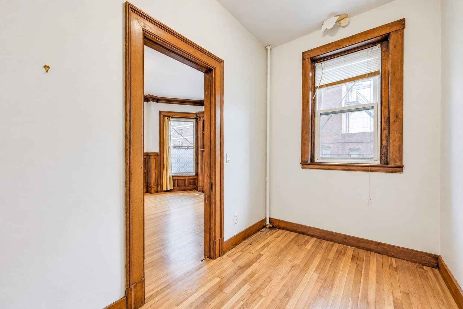 Condominium at 849 Beacon St., # 2, Boston MA 02215, Boston, photo 7 of 11