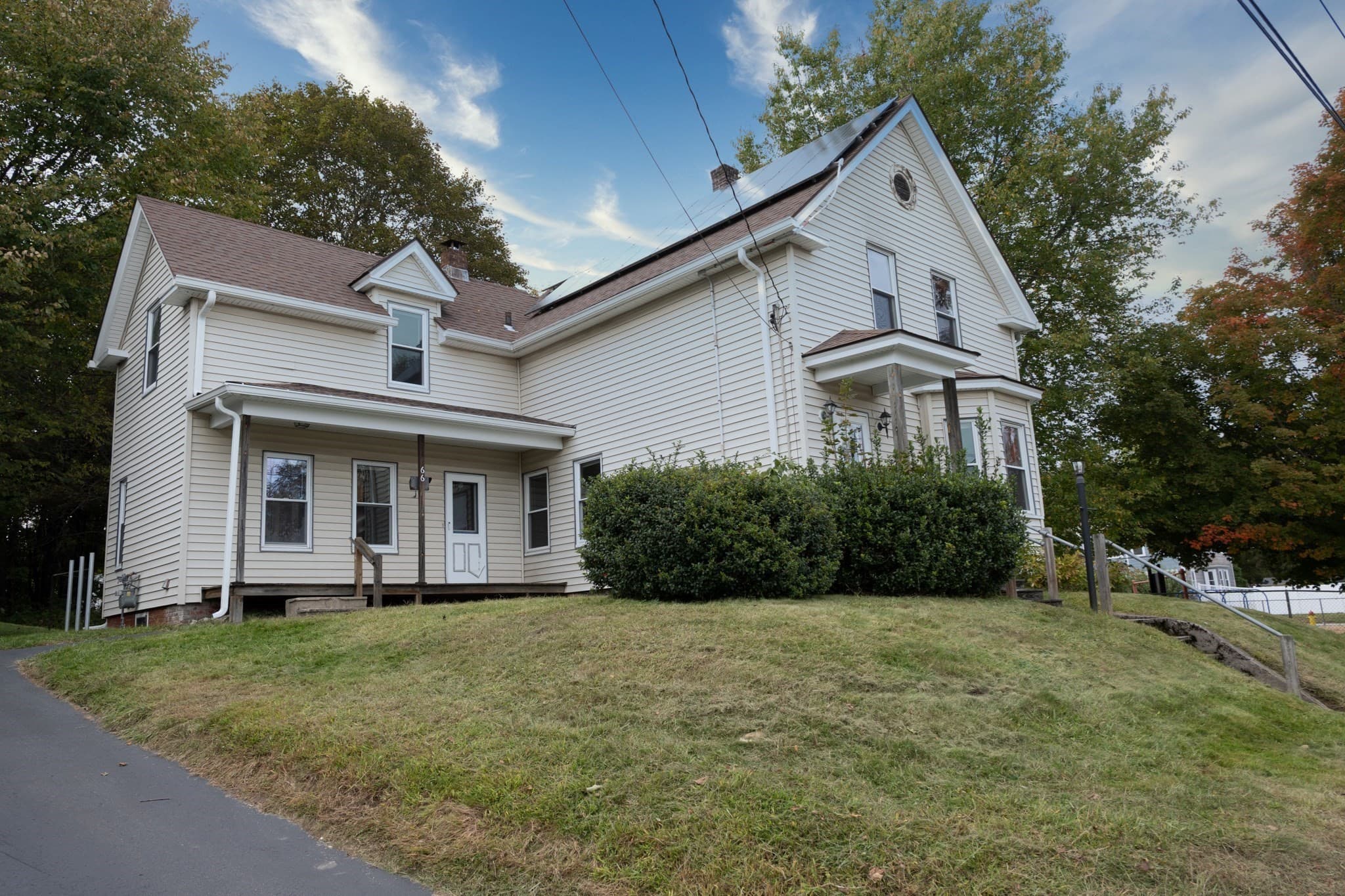 66 Phillips St, Fitchburg MA 01420