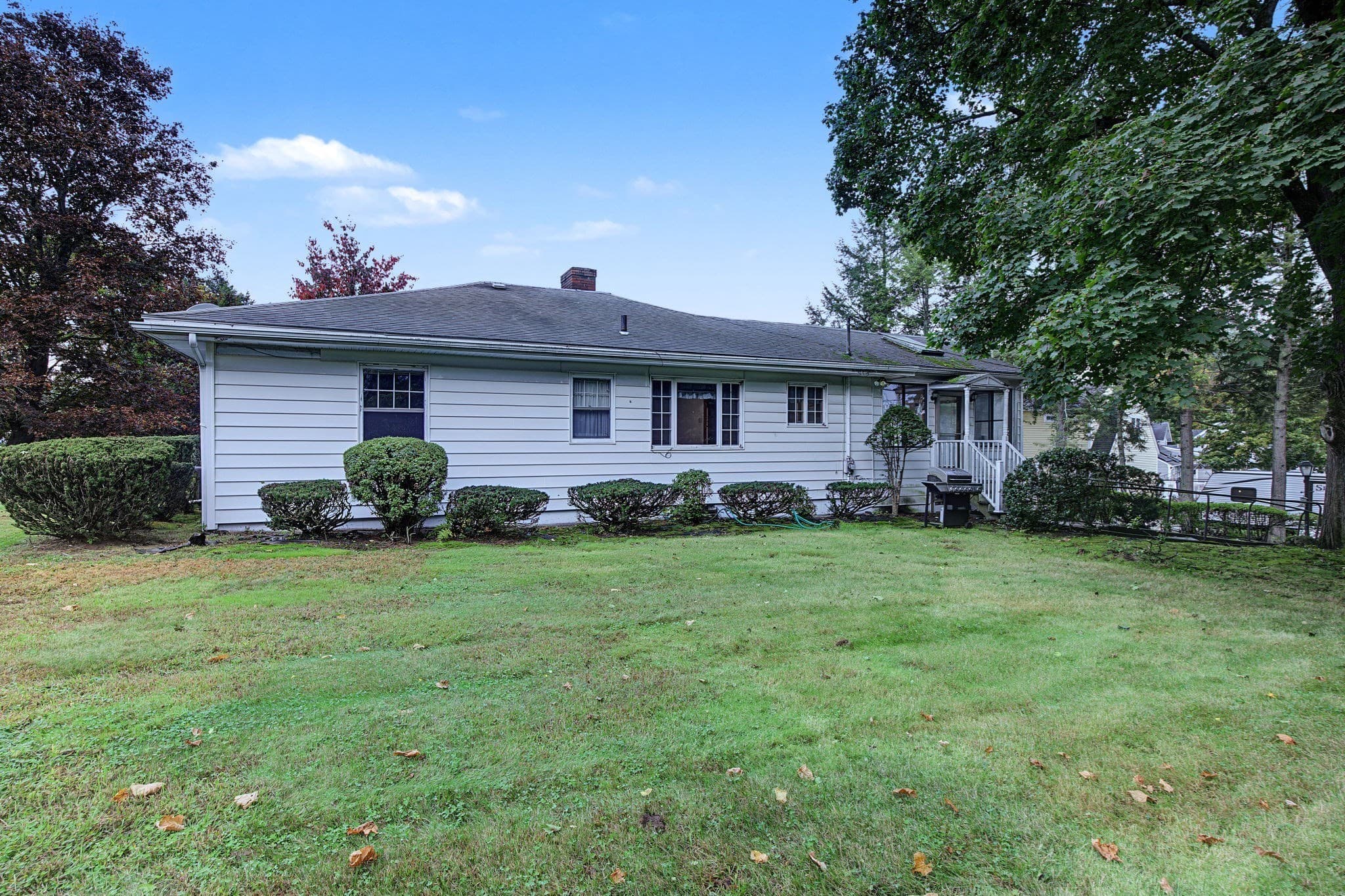 Single Family Residence at 1066 Main St, Haverhill MA 01830, Haverhill, photo 3 of 41