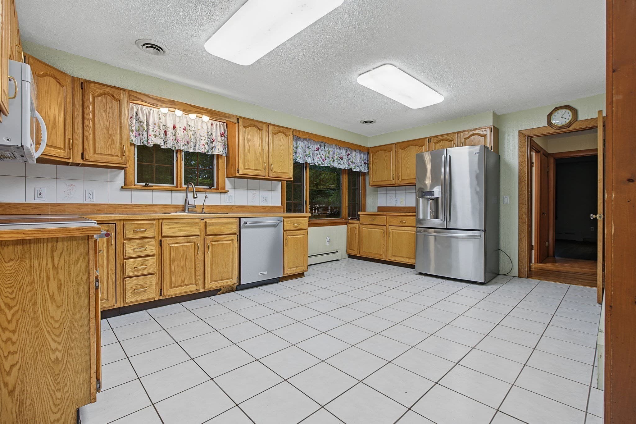 Single Family Residence at 1066 Main St, Haverhill MA 01830, Haverhill, photo 15 of 41