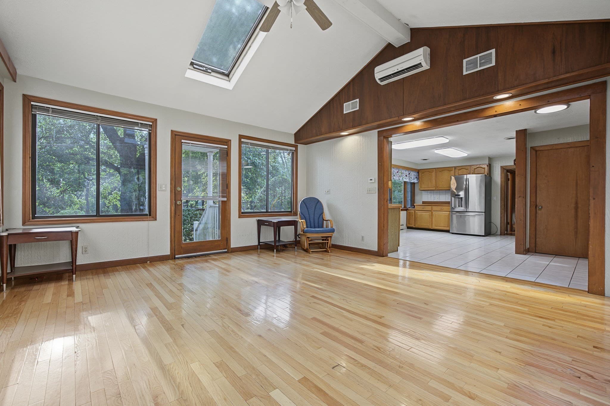 Single Family Residence at 1066 Main St, Haverhill MA 01830, Haverhill, photo 11 of 41