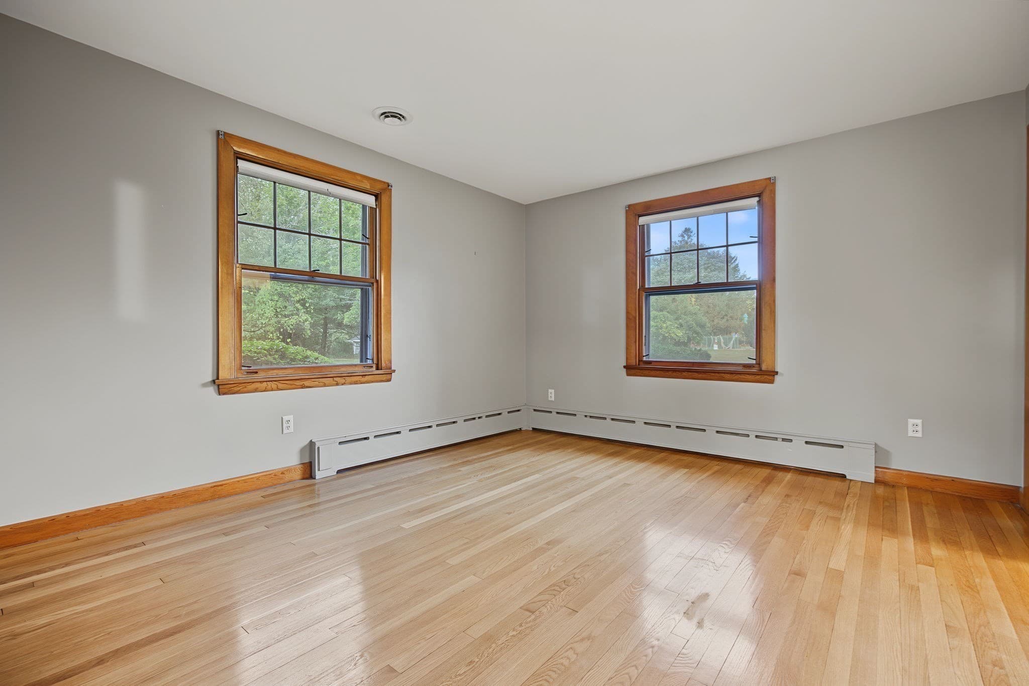Single Family Residence at 1066 Main St, Haverhill MA 01830, Haverhill, photo 25 of 41
