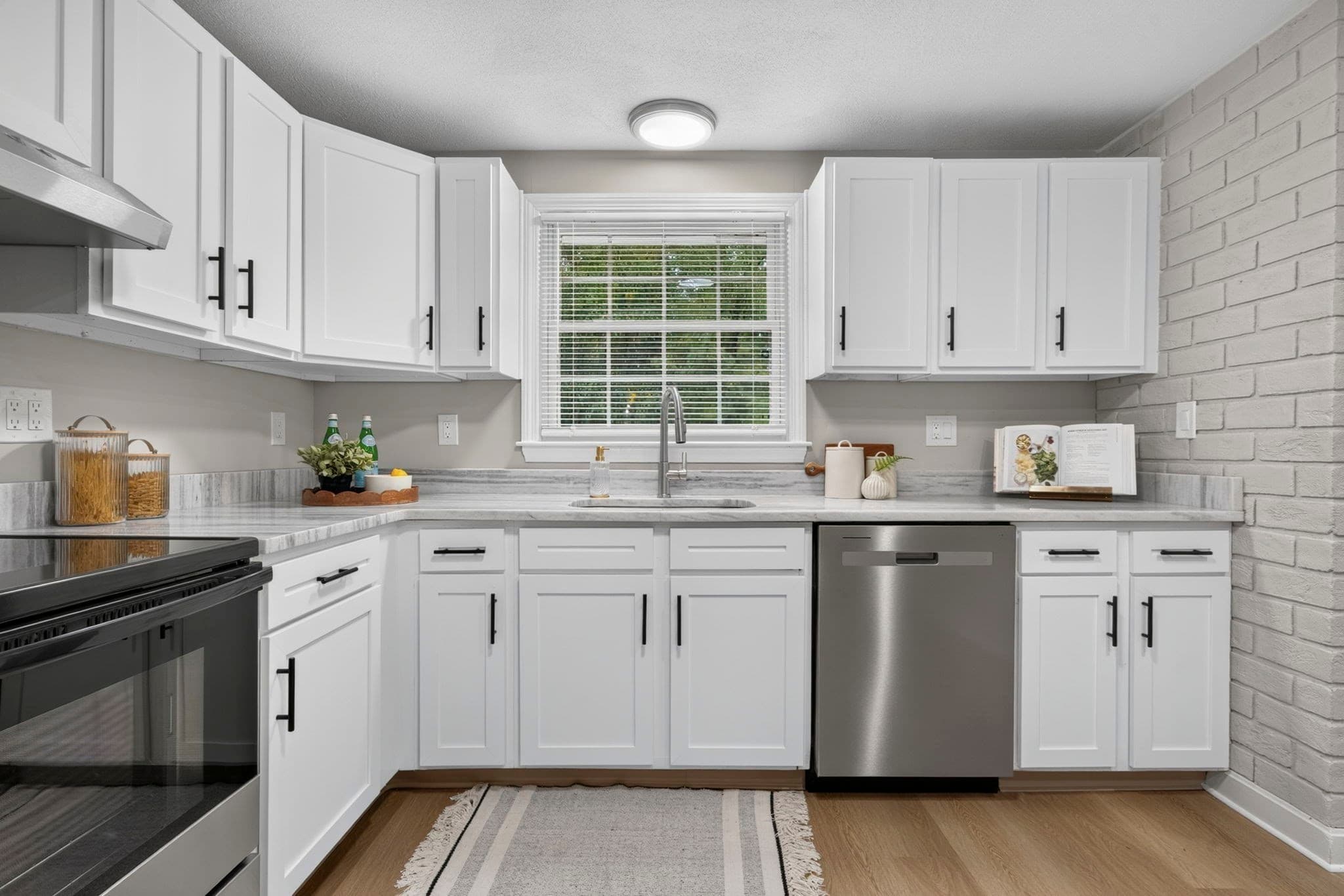 Single Family Residence at 8 Allen Rd, Easton MA 02356, Easton, photo 6 of 30