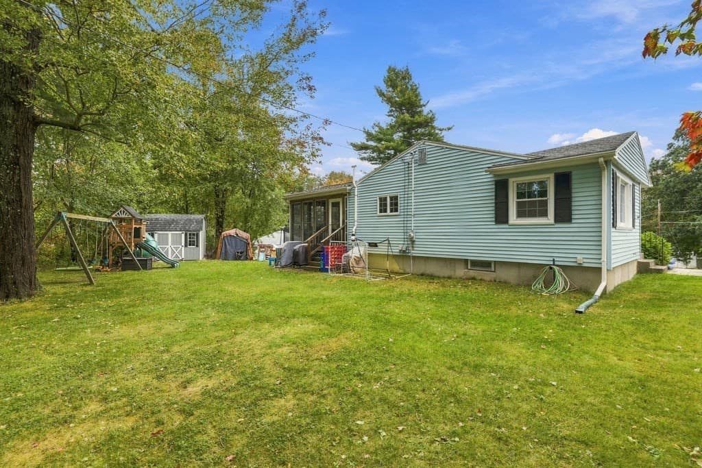 Single Family Residence at 17 Phoenix Rd, Auburn MA 01501, Auburn, photo 6 of 38