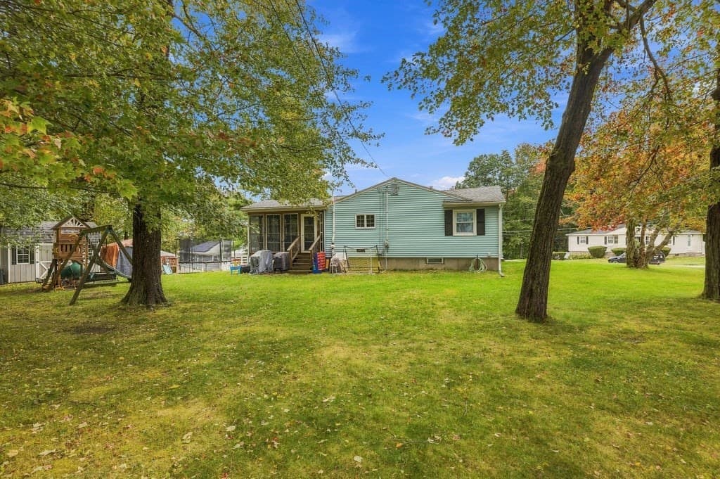 Single Family Residence at 17 Phoenix Rd, Auburn MA 01501, Auburn, photo 7 of 38
