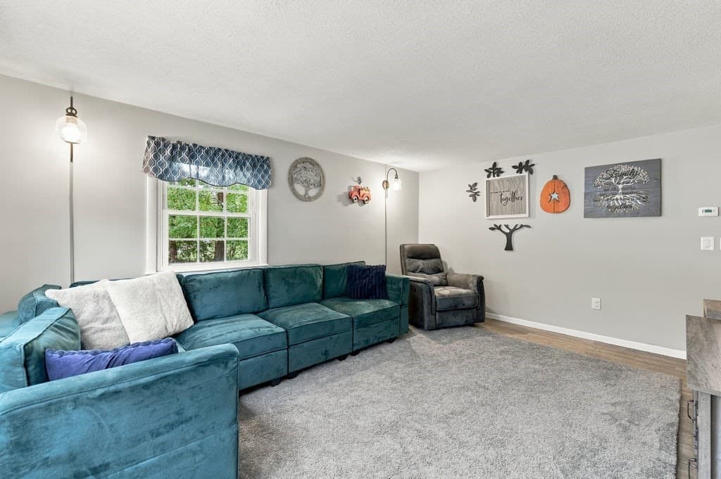 Single Family Residence at 17 Phoenix Rd, Auburn MA 01501, Auburn, photo 11 of 38