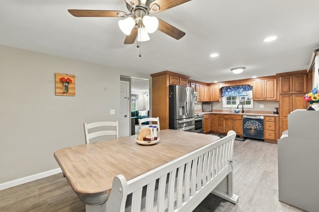 Single Family Residence at 17 Phoenix Rd, Auburn MA 01501, Auburn, photo 21 of 38