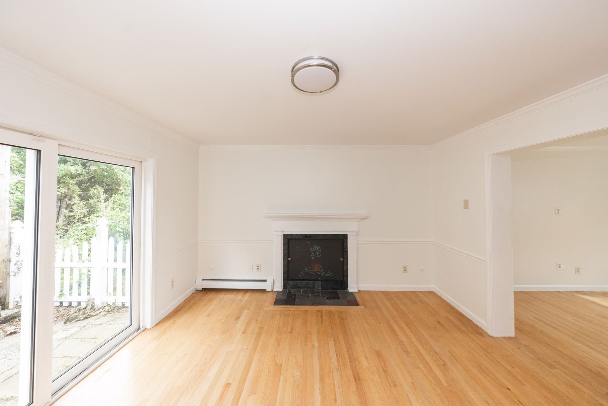 Single Family Residence at 24 Ellsmere St, Worcester MA 01604, Worcester, photo 6 of 27