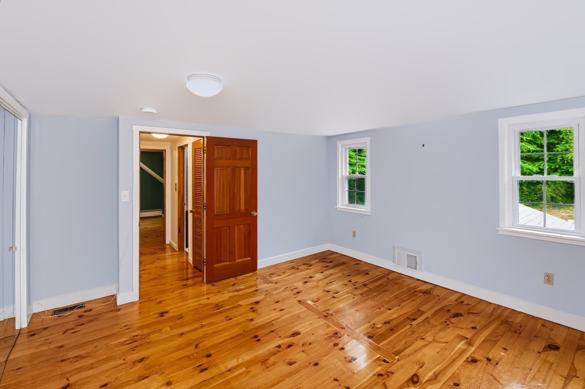 Single Family Residence at 194 W Sutton Rd, Sutton MA 01590, Sutton, photo 23 of 37