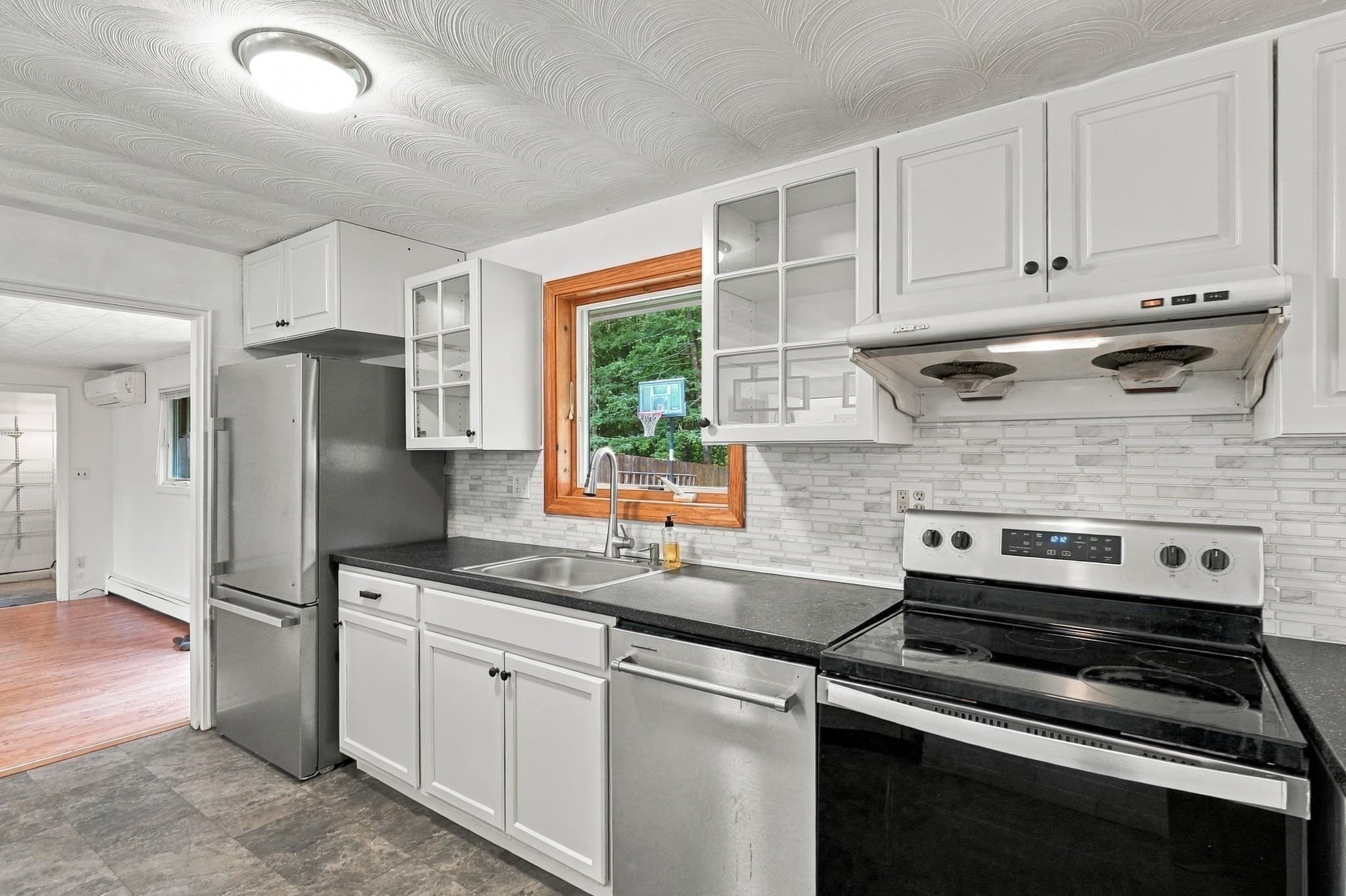 Single Family Residence at 23 Prior Drive, Framingham MA 01701, Framingham, photo 11 of 38