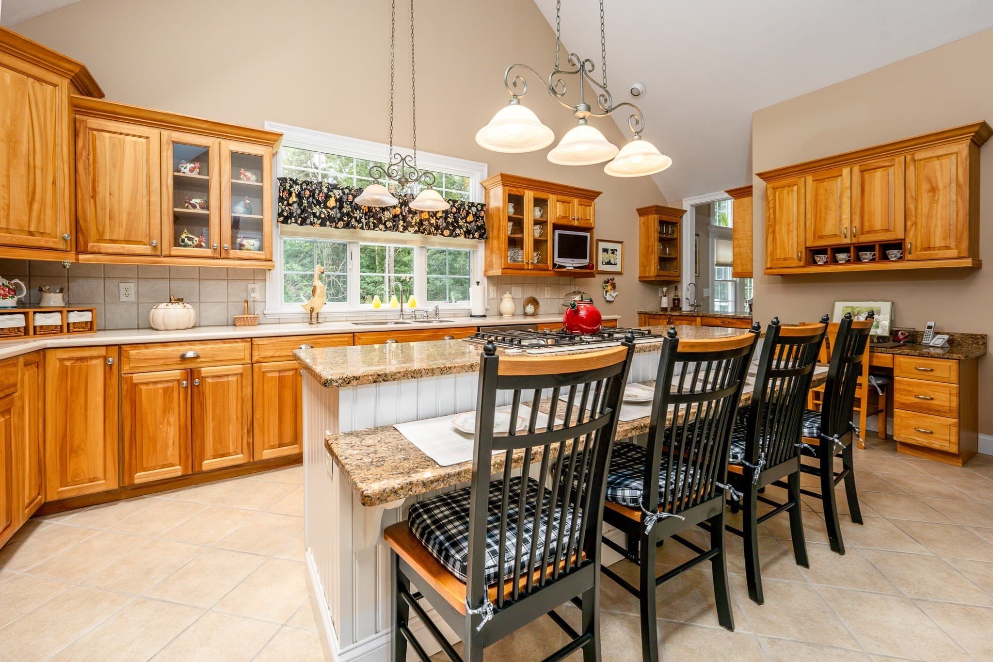 Single Family Residence at 93 Avon Rd, Yarmouth MA 02675, Yarmouth, photo 11 of 41