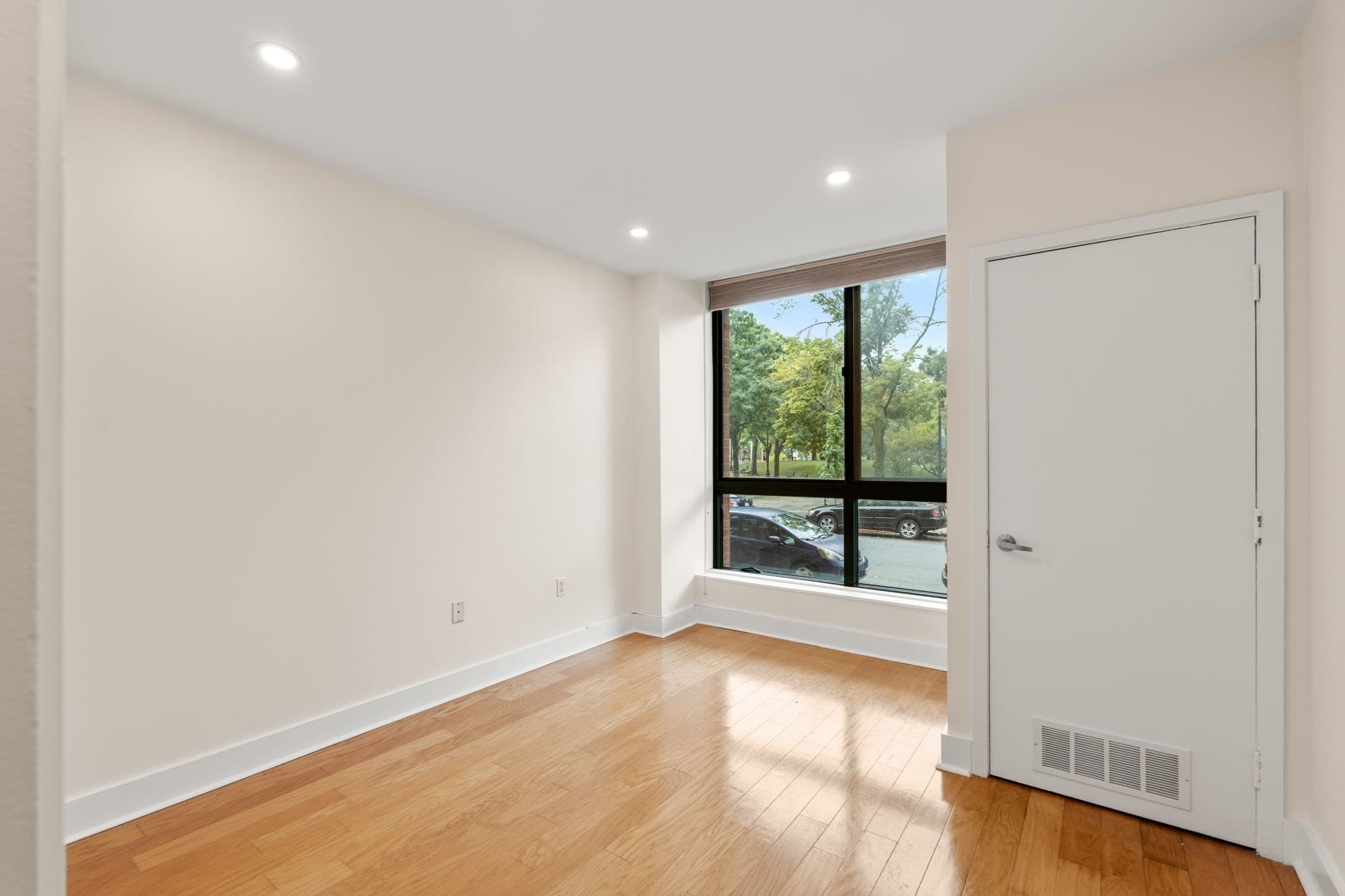 Condominium at 42 8th St # 1104, Boston MA 02129, Boston, photo 17 of 41