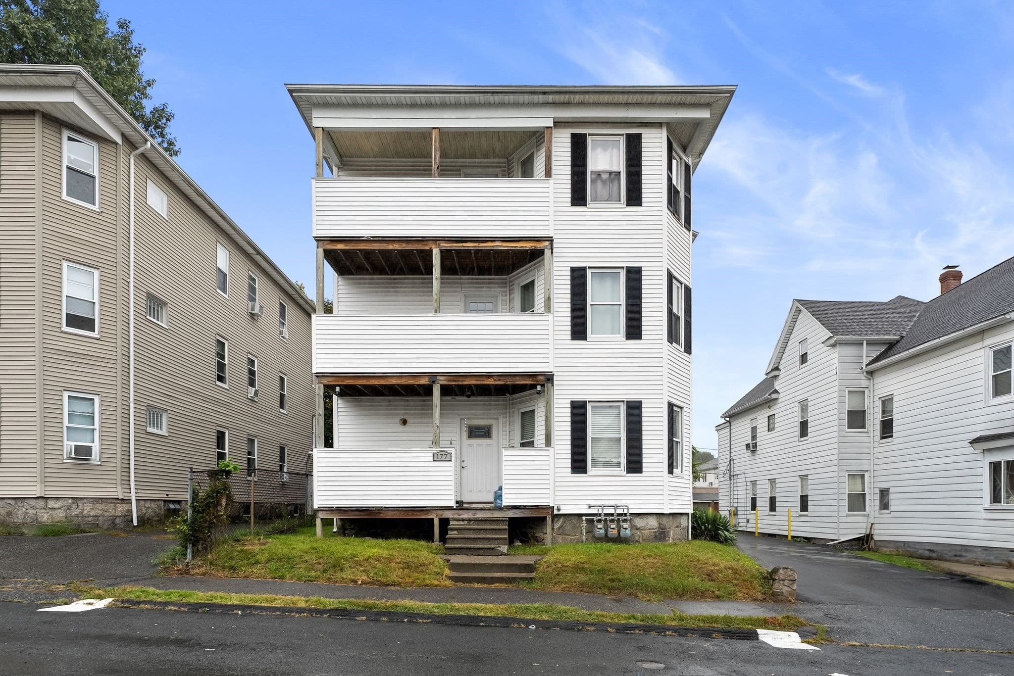 3 Family at 177 Fairmont Ave, Worcester MA 01604, Worcester, photo 2 of 42