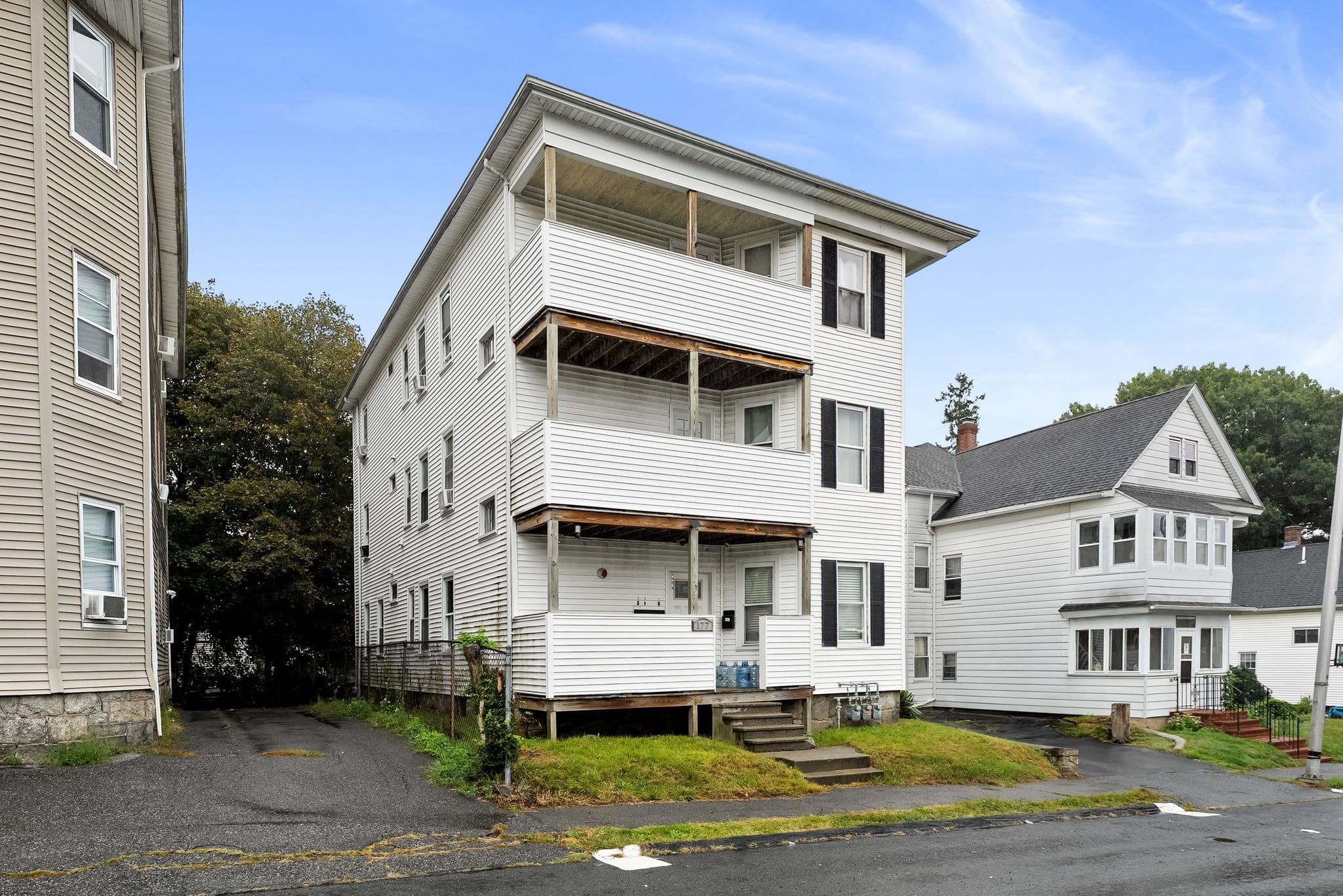 3 Family at 177 Fairmont Ave, Worcester MA 01604, Worcester, photo 3 of 42