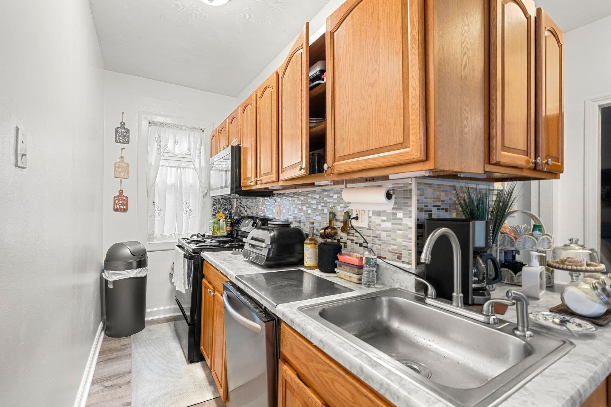 3 Family at 177 Fairmont Ave, Worcester MA 01604, Worcester, photo 18 of 42