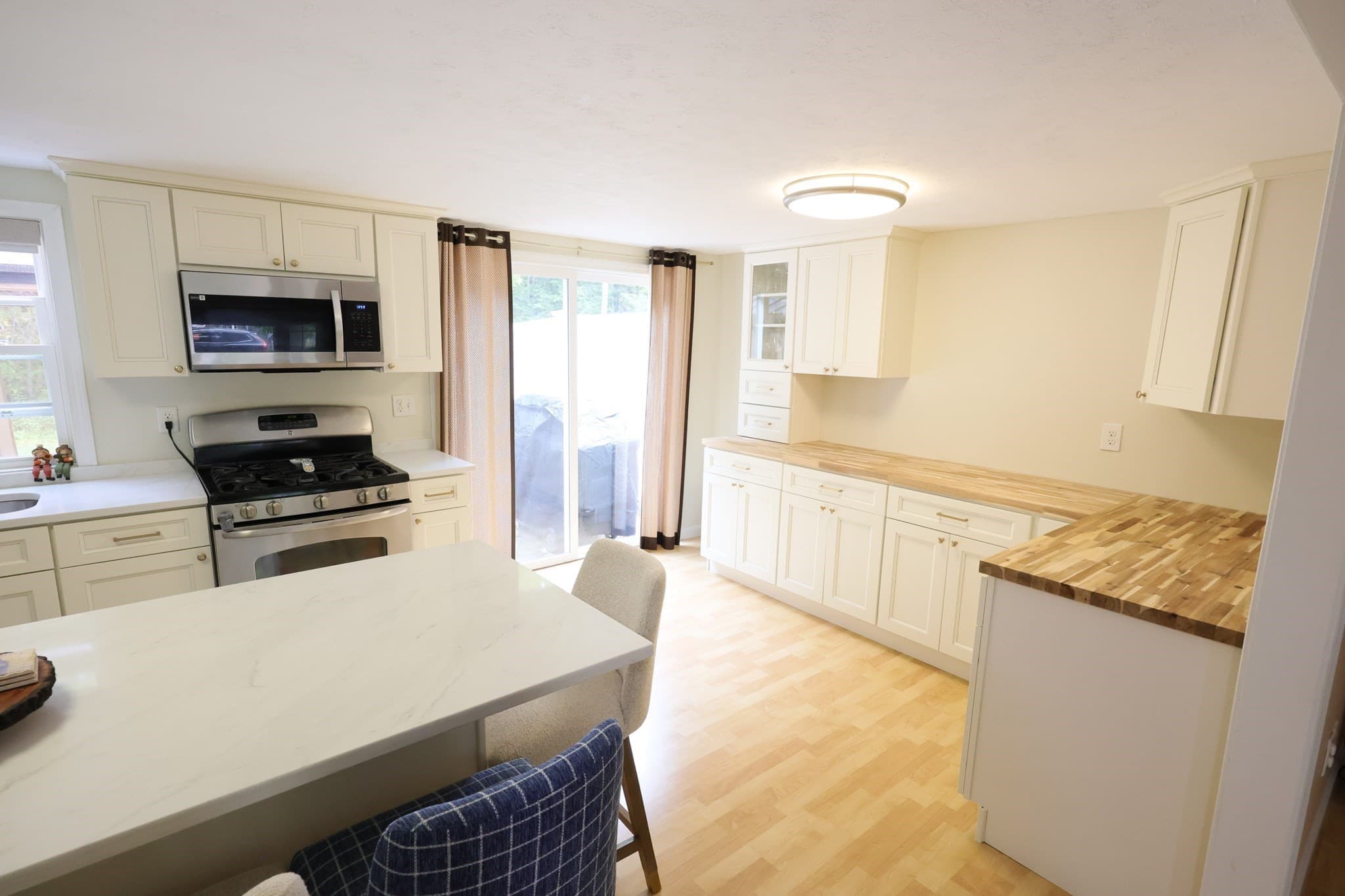 Condex at 19 Deerwood Dr # A, Amherst NH 03031, Amherst, photo 7 of 31