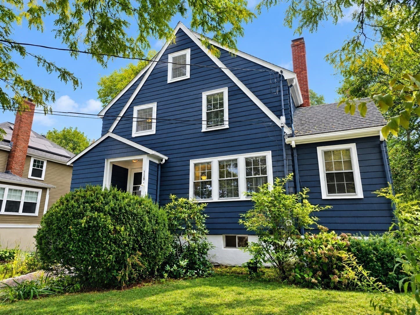 118 Oakdale Rd, Newton MA 02461