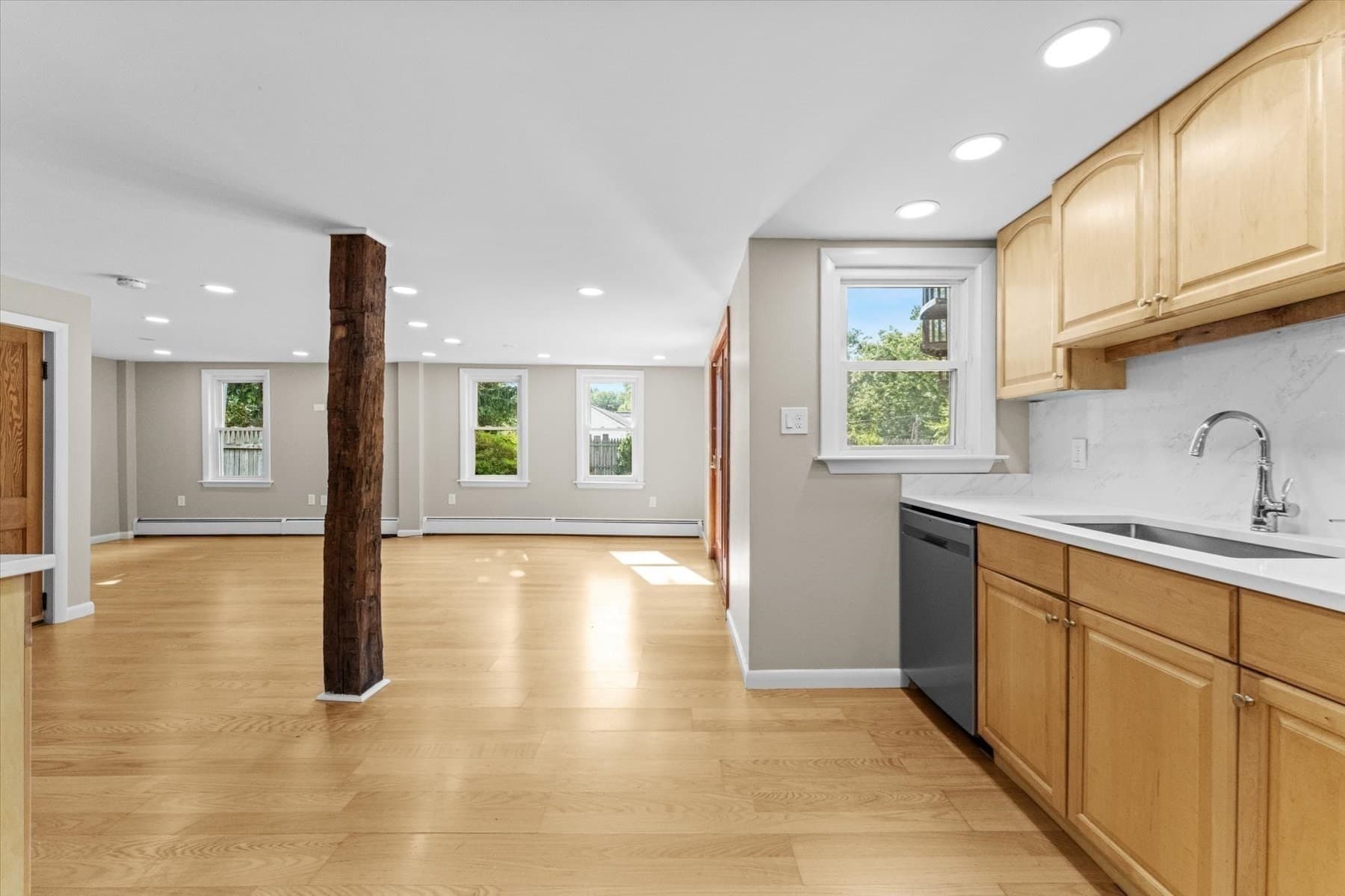 Single Family Residence at 82 Boston Rd, Sutton MA 01590, Sutton, photo 7 of 39