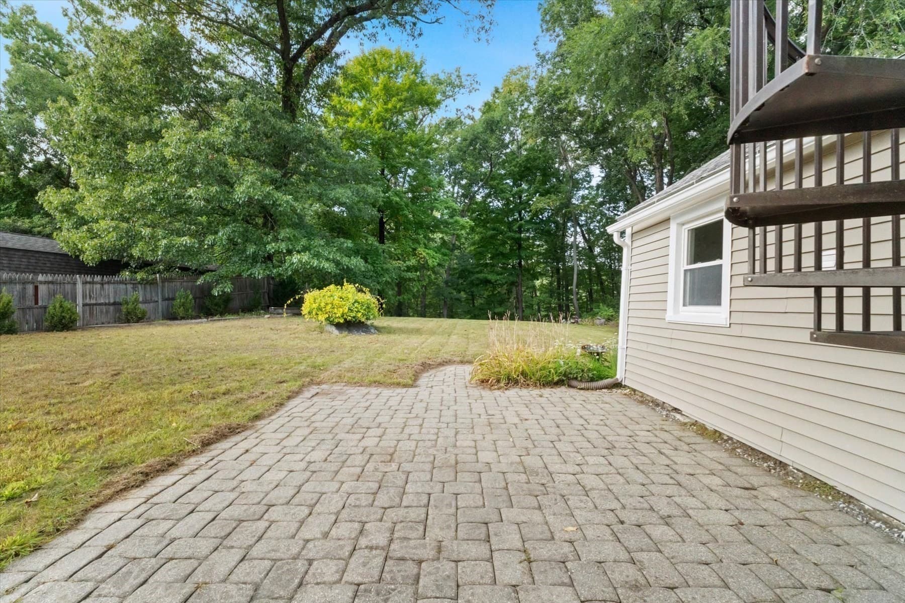 Single Family Residence at 82 Boston Rd, Sutton MA 01590, Sutton, photo 36 of 39