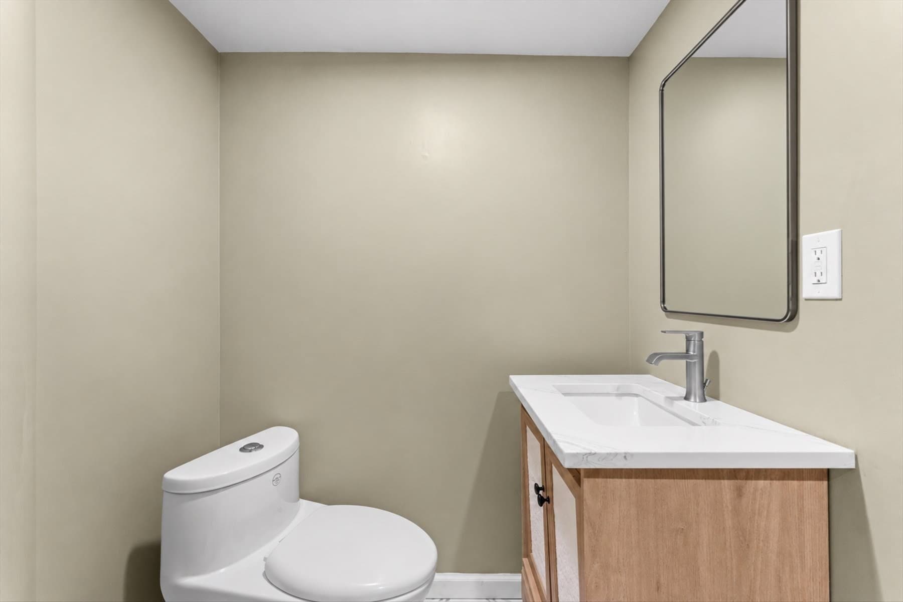 Single Family Residence at 82 Boston Rd, Sutton MA 01590, Sutton, photo 32 of 39