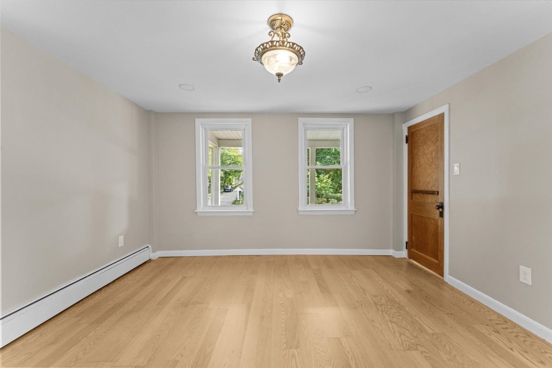 Single Family Residence at 82 Boston Rd, Sutton MA 01590, Sutton, photo 14 of 39