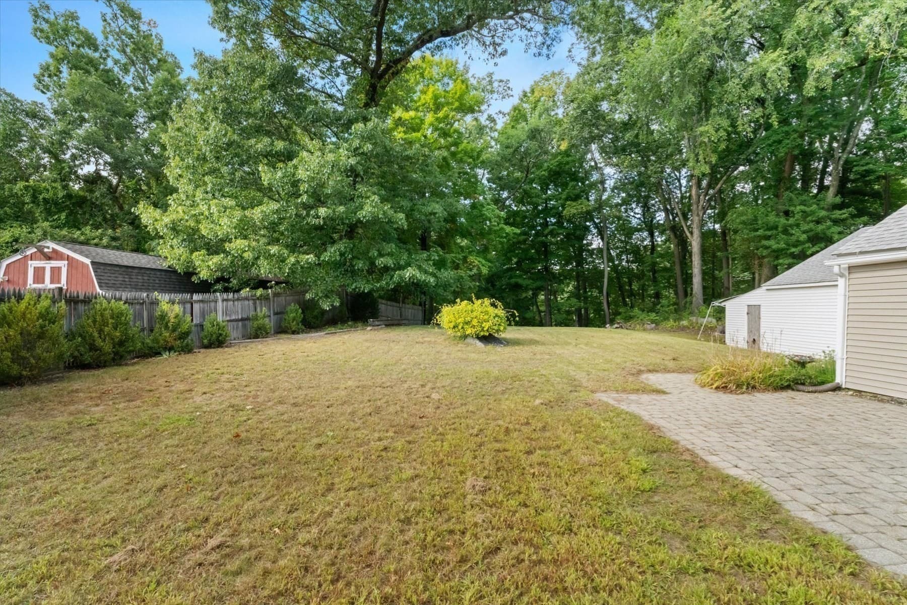 Single Family Residence at 82 Boston Rd, Sutton MA 01590, Sutton, photo 37 of 39