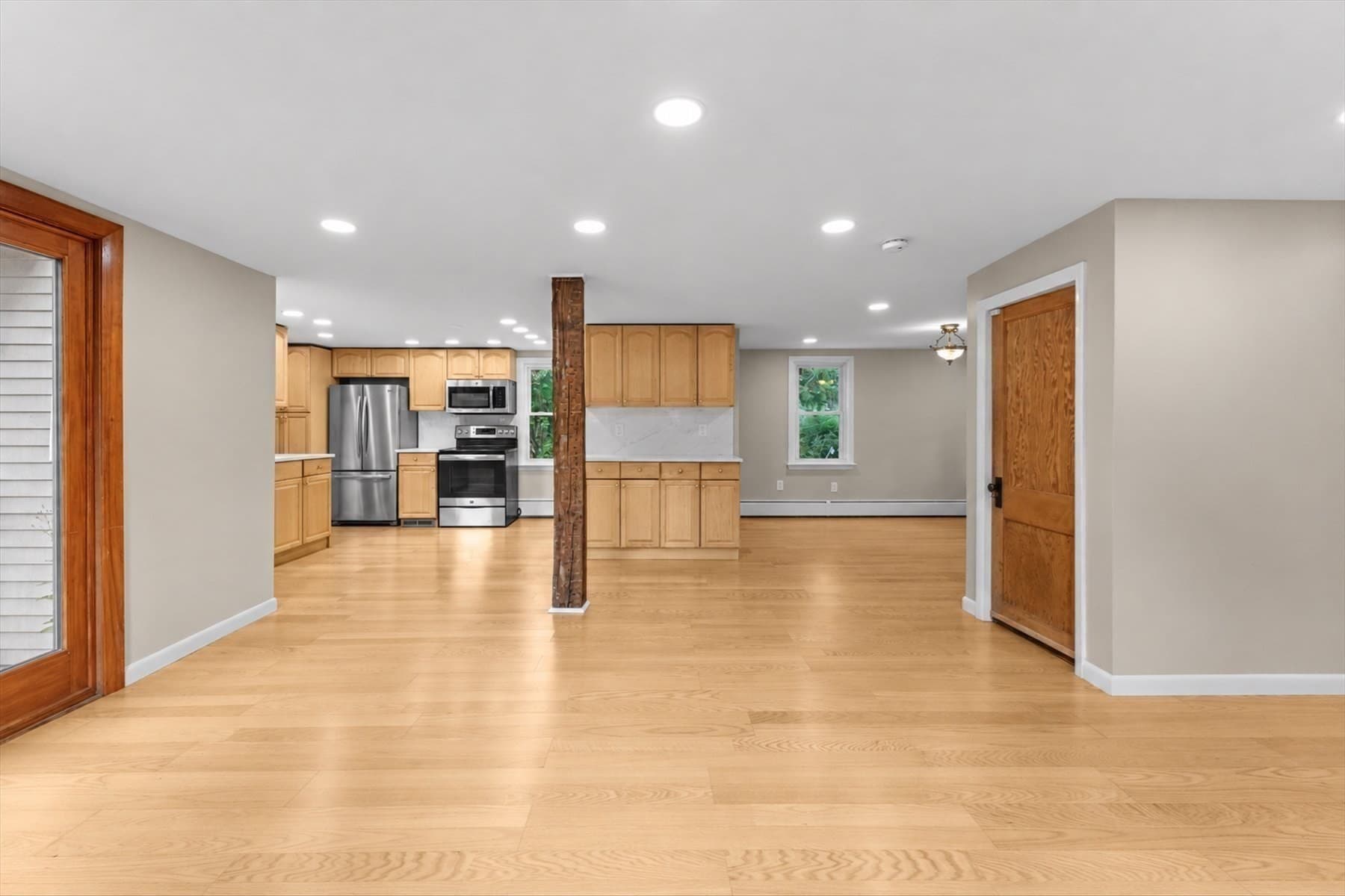 Single Family Residence at 82 Boston Rd, Sutton MA 01590, Sutton, photo 11 of 39