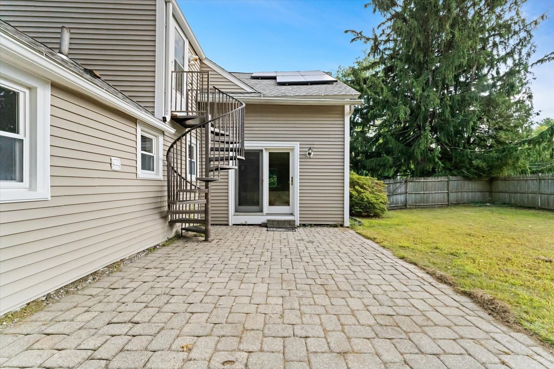 Single Family Residence at 82 Boston Rd, Sutton MA 01590, Sutton, photo 35 of 39
